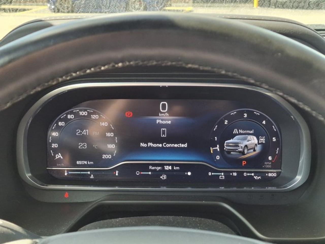 2023 Chevrolet Suburban LT 4WD | Signature Pkg | Leather | Panoramic Sunroof | Max Trailering Pkg | Luxury Pkg | and More ! Photo
