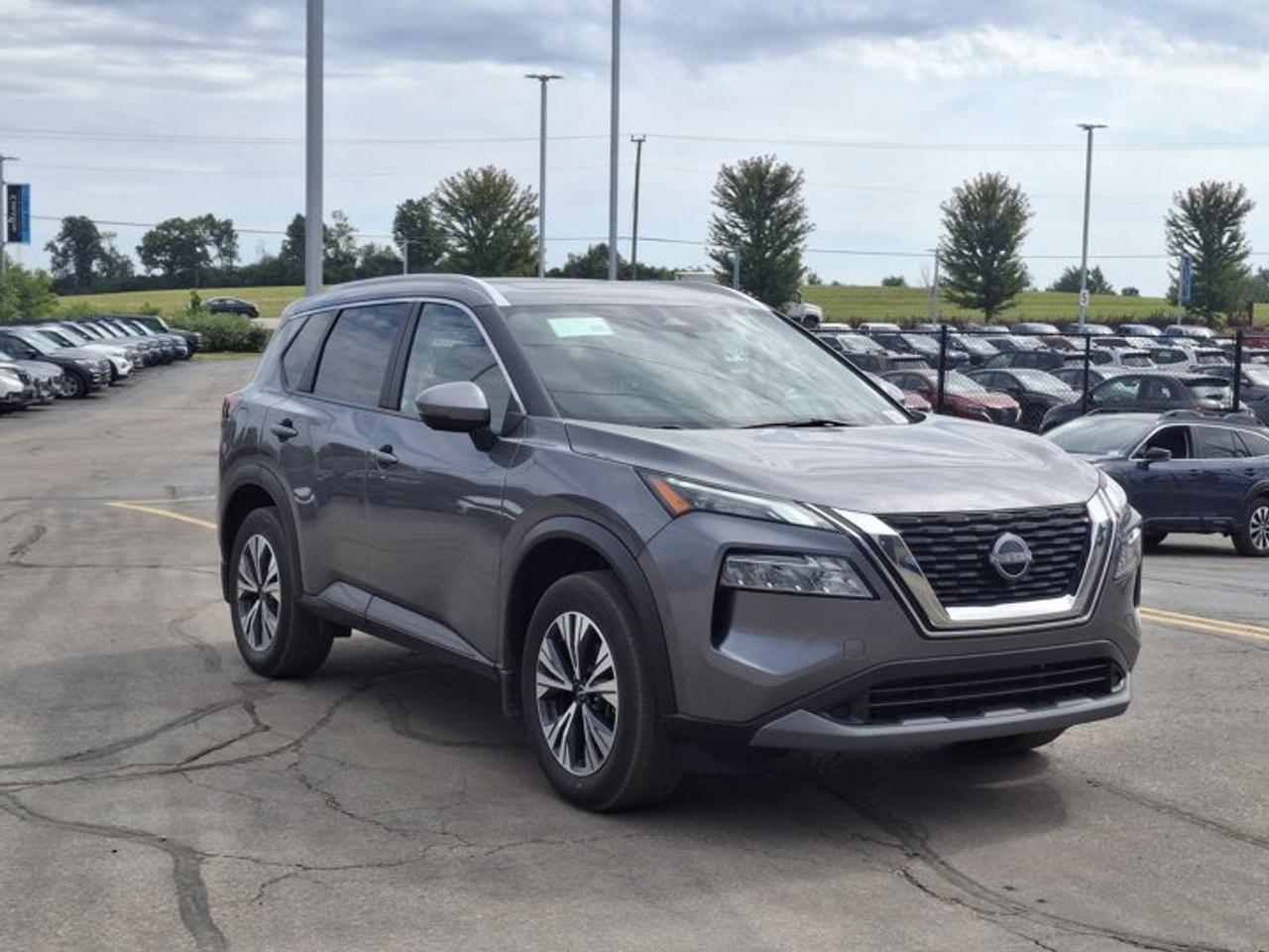 2023 Nissan Rogue SV AWD | Sunroof | 360 Camera | Radar Cruise | Power Seat | Remote Start | CarPlay + Android & More! Photo