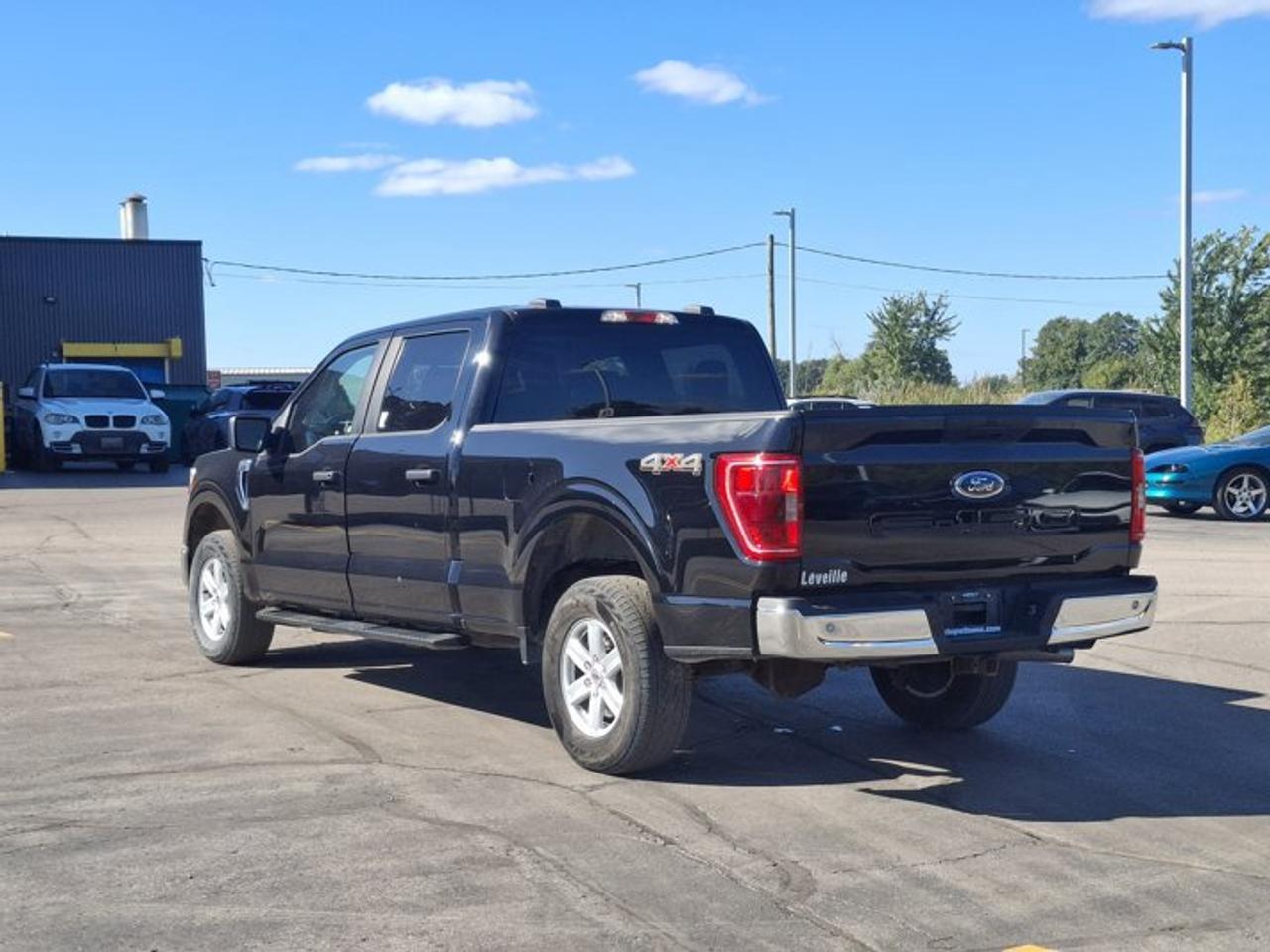 2022 Ford F-150 XLT Crew 4x4 | 5.0L | 3.73 Axle | Running Boards | Reverse Camera | Hitch | and More ! Photo