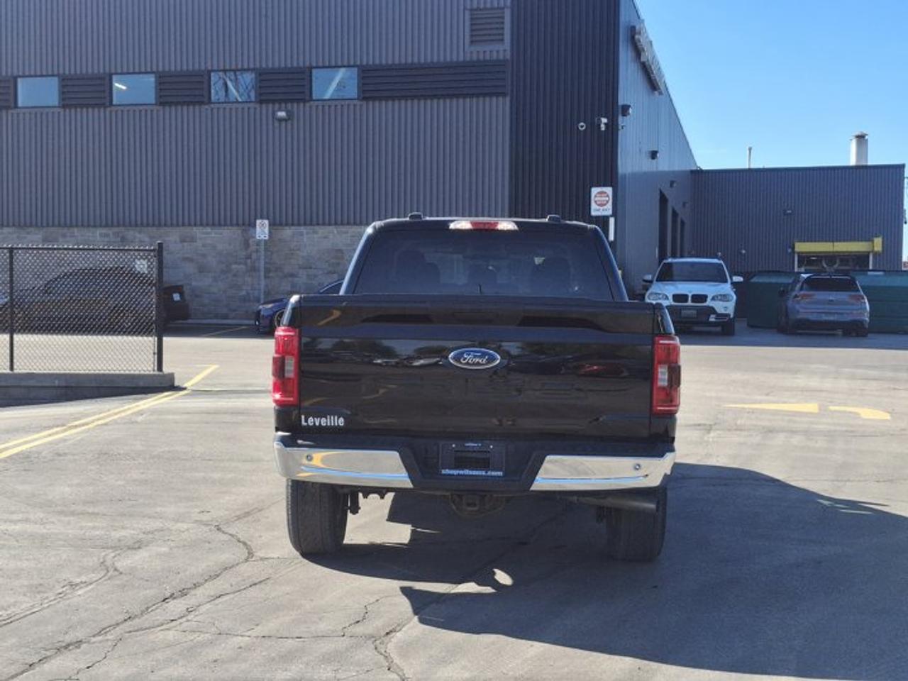 2022 Ford F-150 XLT Crew 4x4 | 5.0L | 3.73 Axle | Running Boards | Reverse Camera | Hitch | and More ! Photo