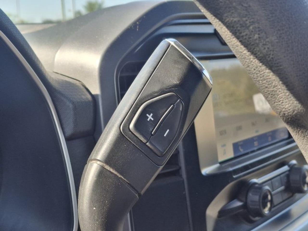 2022 Ford F-150 XLT Crew 4x4 | 5.0L | 3.73 Axle | Running Boards | Reverse Camera | Hitch | and More ! Photo