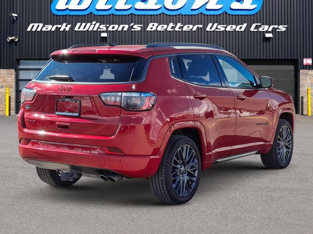 2022 Jeep Compass (RED) Edition Limited 4x4 | Leather | Panoramic Sunroof | Heated Seats + Steering | BSM | and More ! Photo4