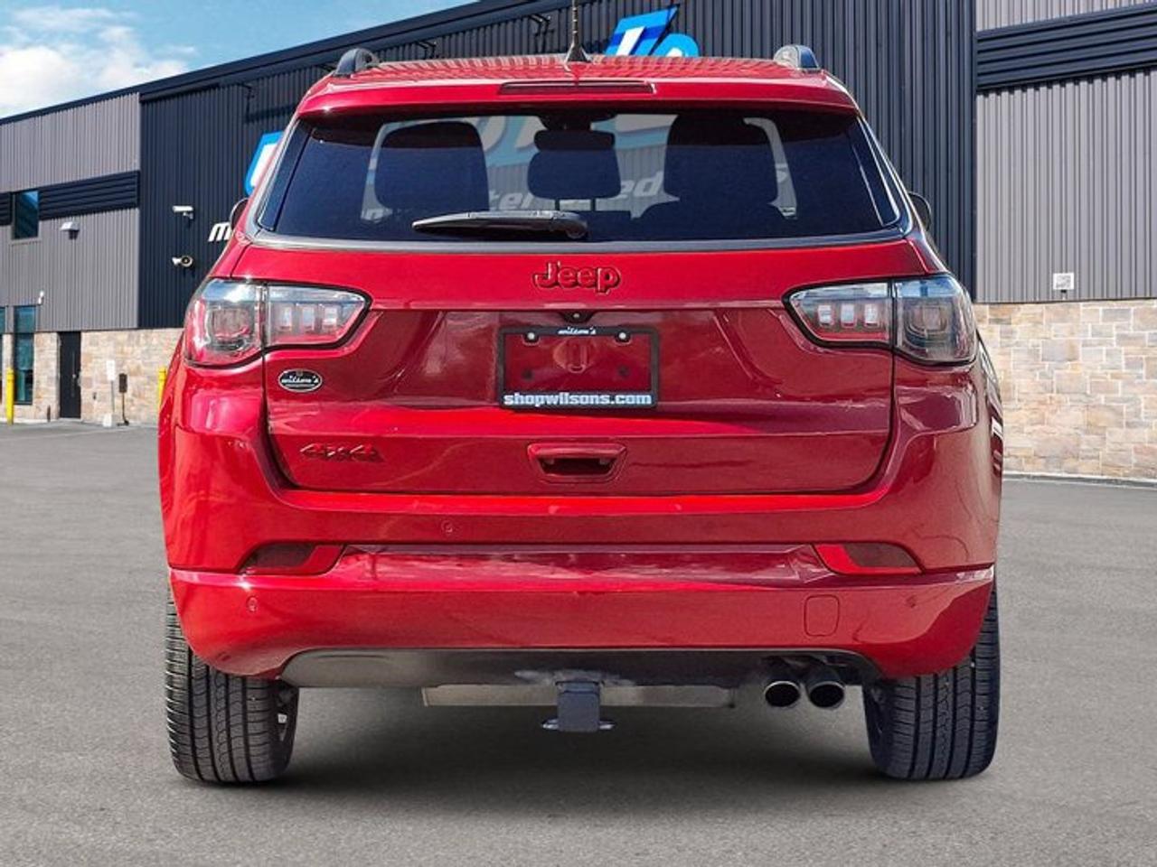 2022 Jeep Compass (RED) Edition Limited 4x4 | Leather | Panoramic Sunroof | Heated Seats + Steering | BSM | and More ! Photo