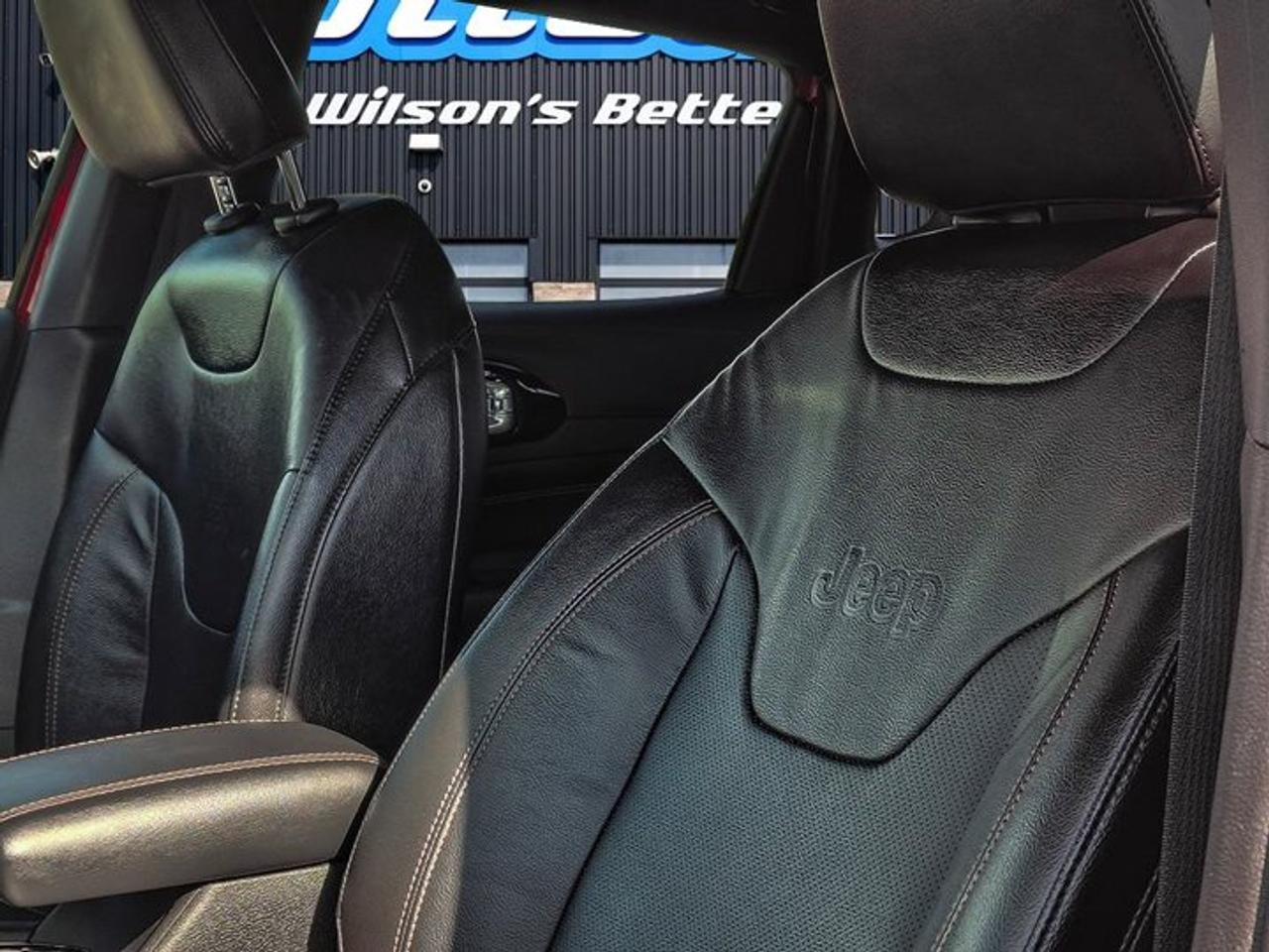 2022 Jeep Compass (RED) Edition Limited 4x4 | Leather | Panoramic Sunroof | Heated Seats + Steering | BSM | and More ! Photo