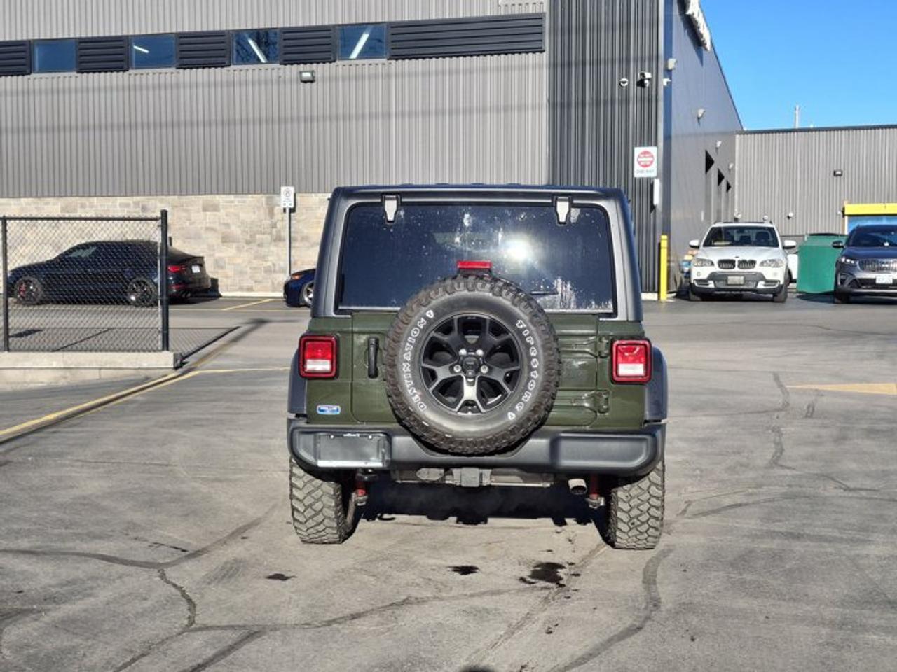 2023 Jeep Wrangler Willys 4-Door 4X4 | 3.6L w/ eTorque | Tech PKG | Nav | Heated Wheel + Seats | Tow Pkg | and More ! Photo3