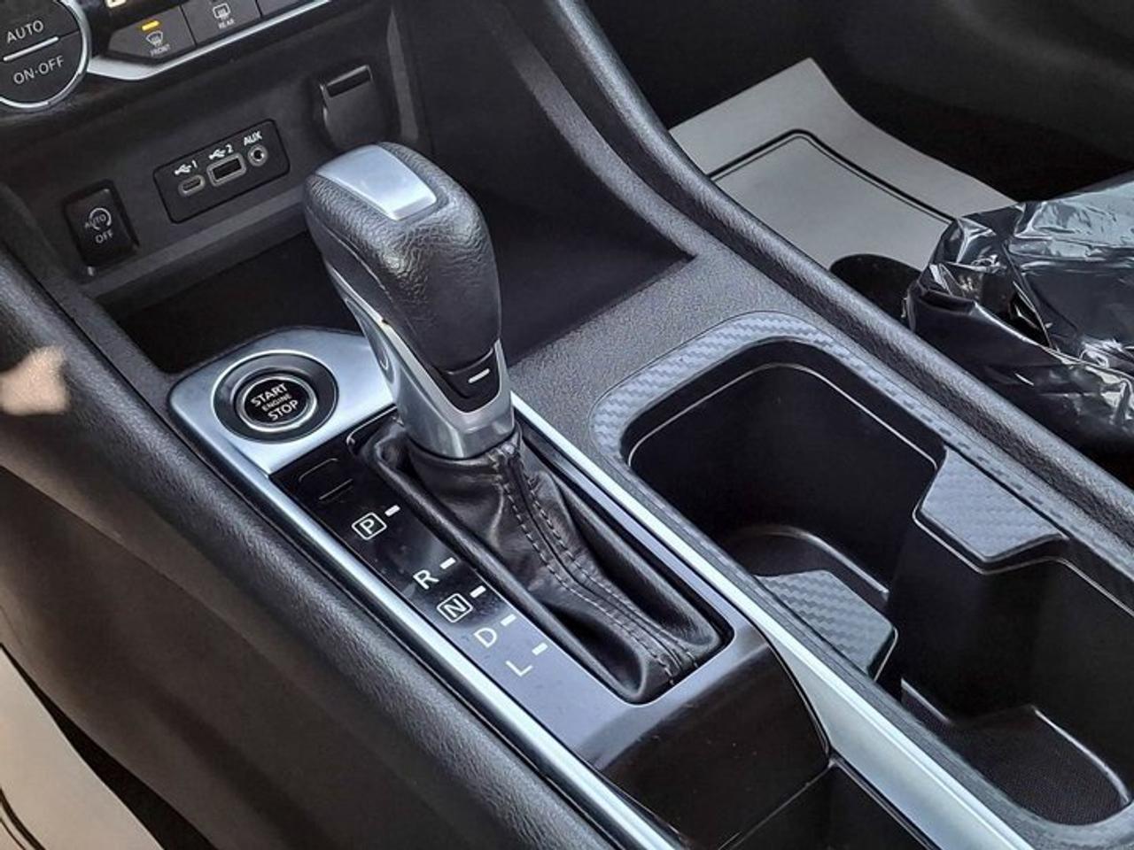 2024 Nissan Sentra SV | Heated Seats | Smart Cruise | CarPlay + Android | and More ! Photo
