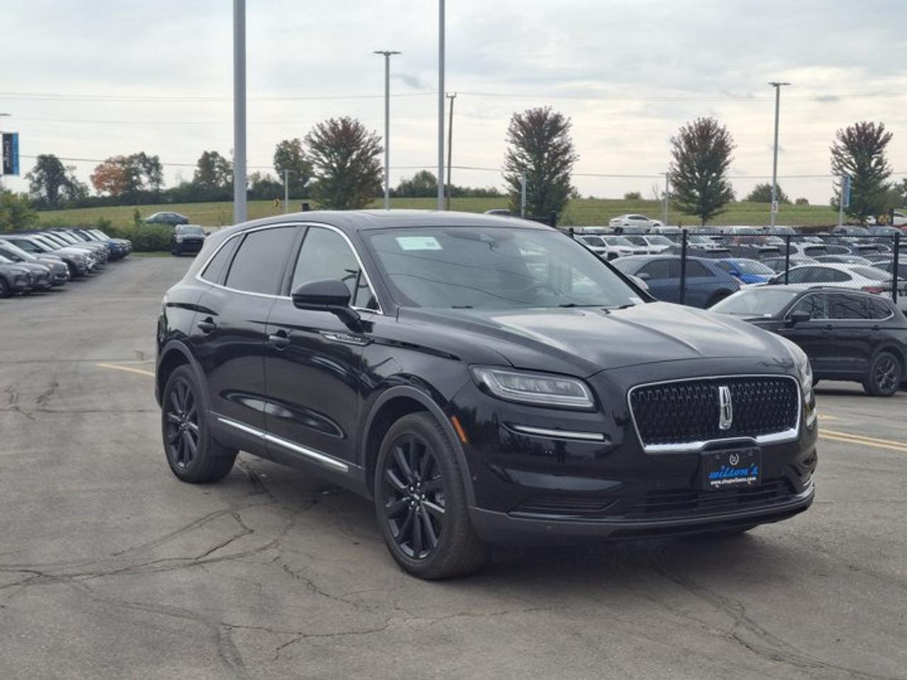 2023 Lincoln Nautilus Reserve AWD | Leather | Vista Roof | Tow Pkg | Nav | ACC | 20" Black Wheels | and More ! Photo