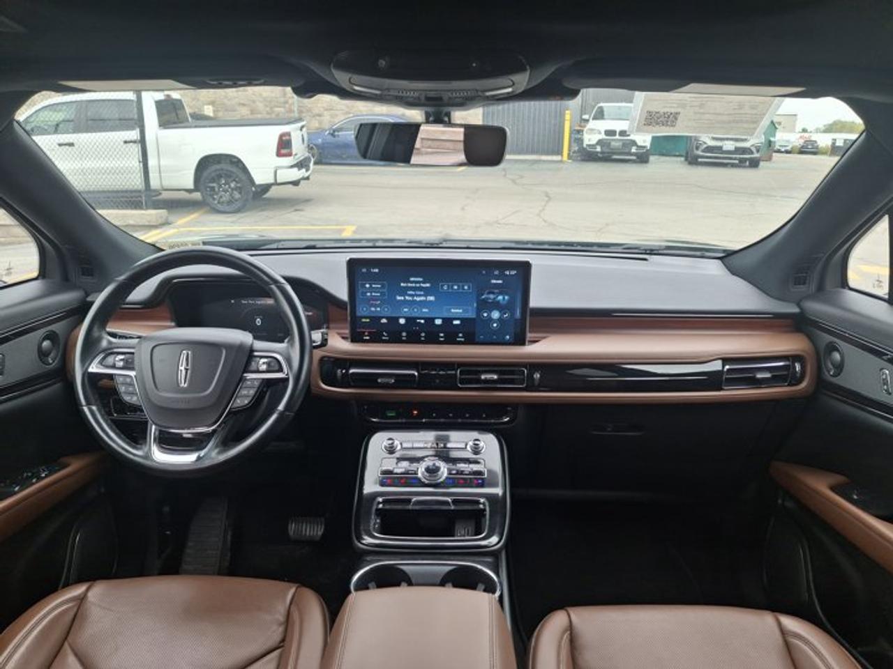 2023 Lincoln Nautilus Reserve AWD | Leather | Vista Roof | Tow Pkg | Nav | ACC | 20" Black Wheels | and More ! Photo