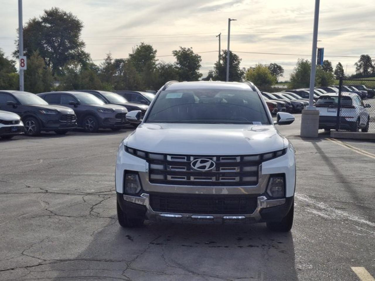 2025 Hyundai Santa Cruz Preferred AWD | Heated Wheel + Seats | CarPlay + Android | Rear Camera | and More ! Photo