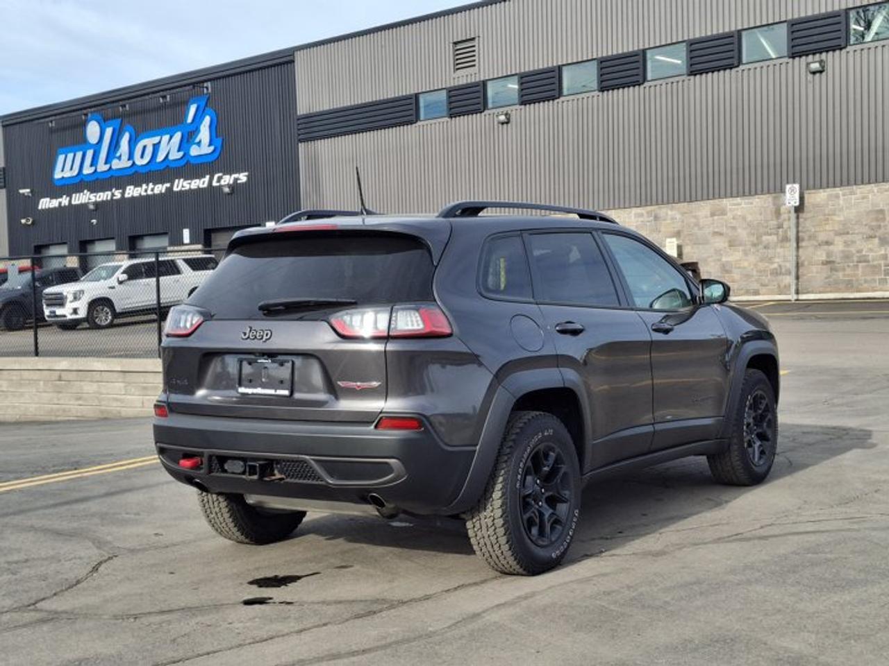 2022 Jeep Cherokee Trailhawk | V6 | Leather | Navi | Tow Group |Heated Seats + Steering | Remote Start | and More ! Photo