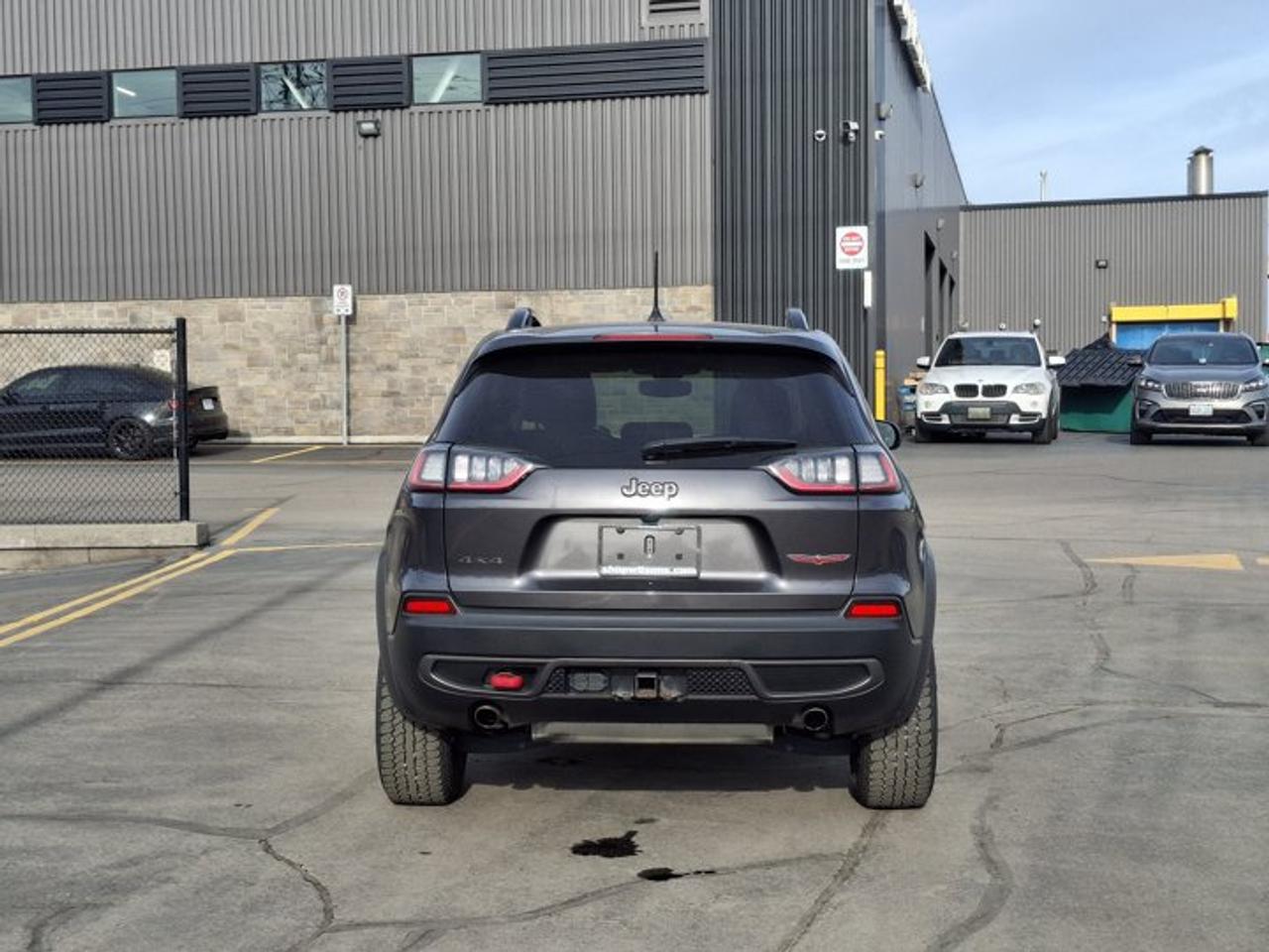 2022 Jeep Cherokee Trailhawk | V6 | Leather | Navi | Tow Group |Heated Seats + Steering | Remote Start | and More ! Photo