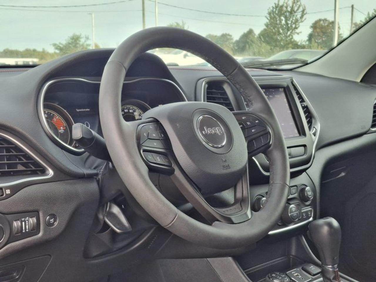 2022 Jeep Cherokee Trailhawk | V6 | Leather | Navi | Tow Group |Heated Seats + Steering | Remote Start | and More ! Photo