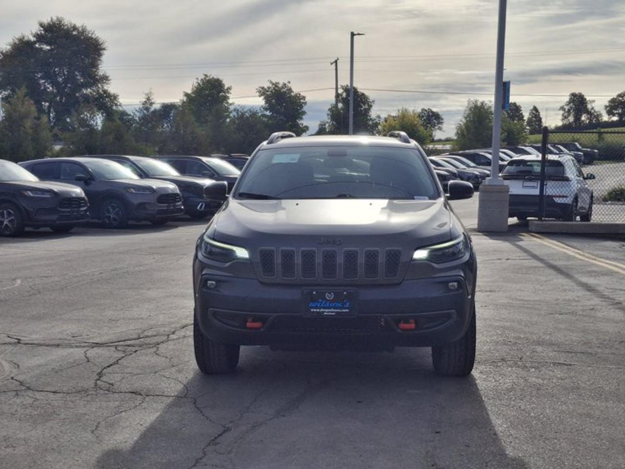 2022 Jeep Cherokee Trailhawk | V6 | Leather | Navi | Tow Group |Heated Seats + Steering | Remote Start | and More ! Photo