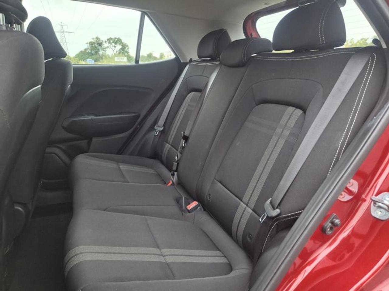 2025 Hyundai Venue Preferred | Heated Wheel + Seats | CarPlay + Android | Rear Camera | and More ! Photo