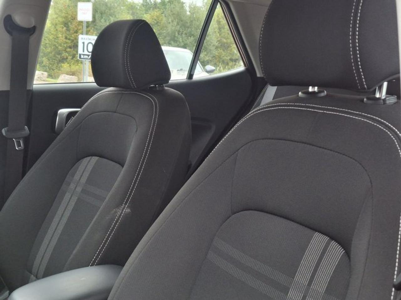 2025 Hyundai Venue Preferred | Heated Wheel + Seats | CarPlay + Android | Rear Camera | and More ! Photo
