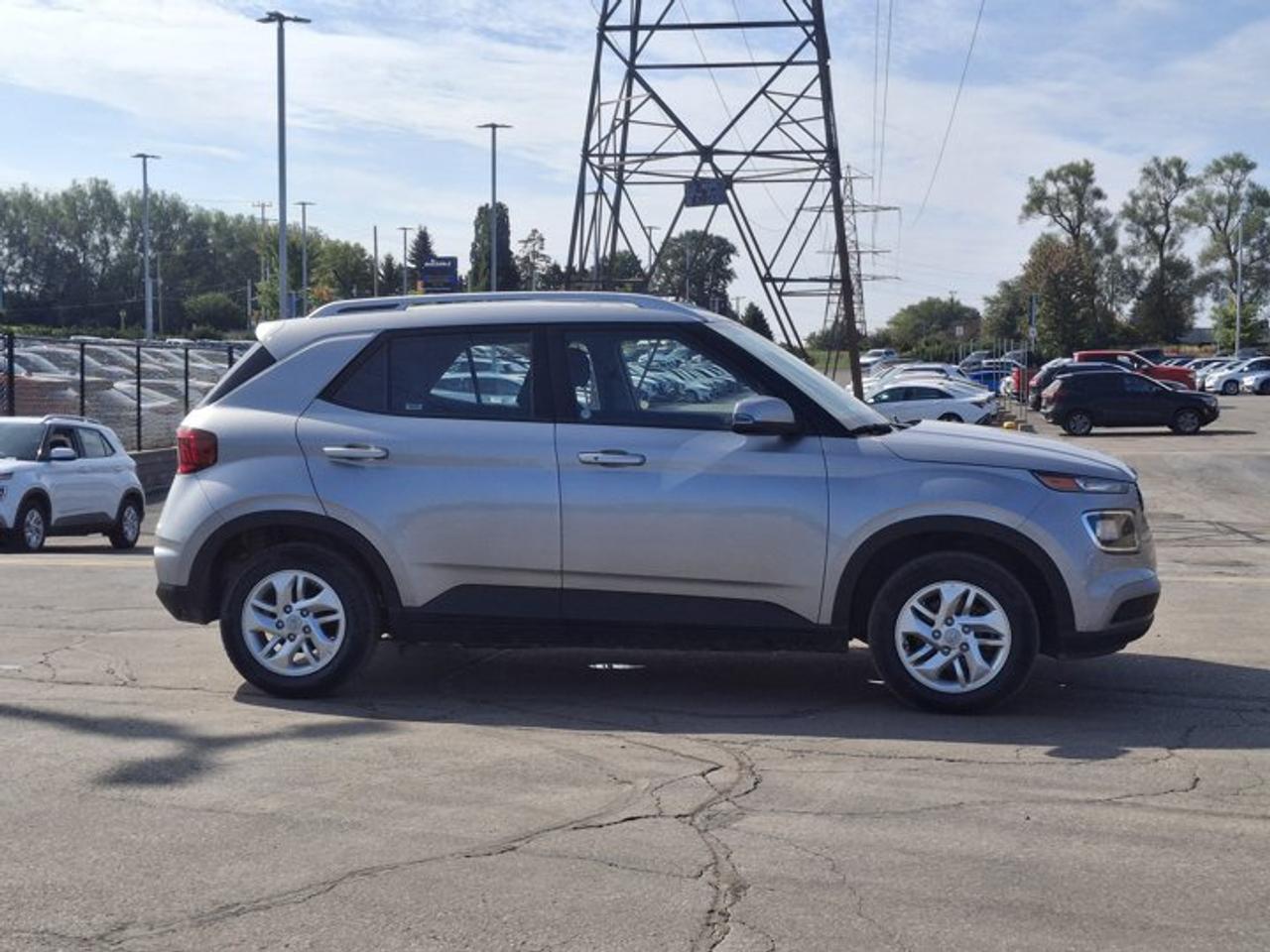 2025 Hyundai Venue Preferred | Heated Wheel + Seats | CarPlay + Android | Rear Camera | and More ! Photo