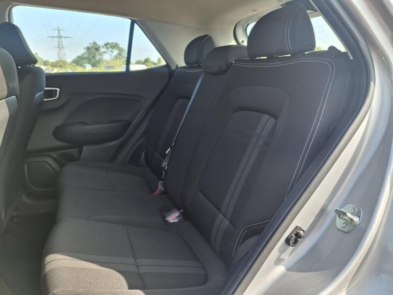 2025 Hyundai Venue Preferred | Heated Wheel + Seats | CarPlay + Android | Rear Camera | and More ! Photo