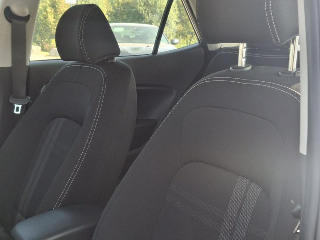 2025 Hyundai Venue Preferred | Heated Wheel + Seats | CarPlay + Android | Rear Camera | and More ! Photo