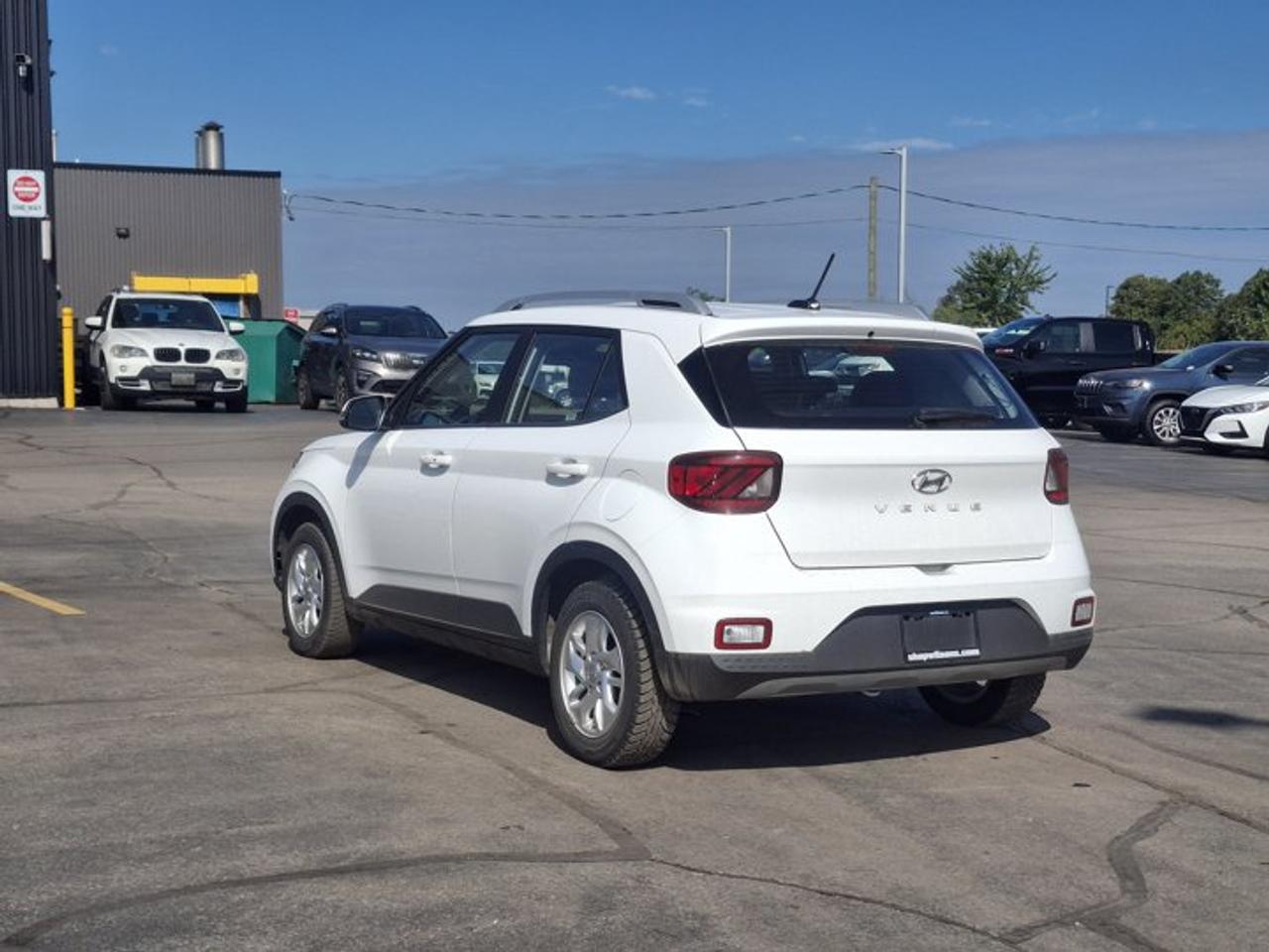 2025 Hyundai Venue Preferred | Heated Wheel + Seats | CarPlay + Android | Rear Camera | and More ! Photo1