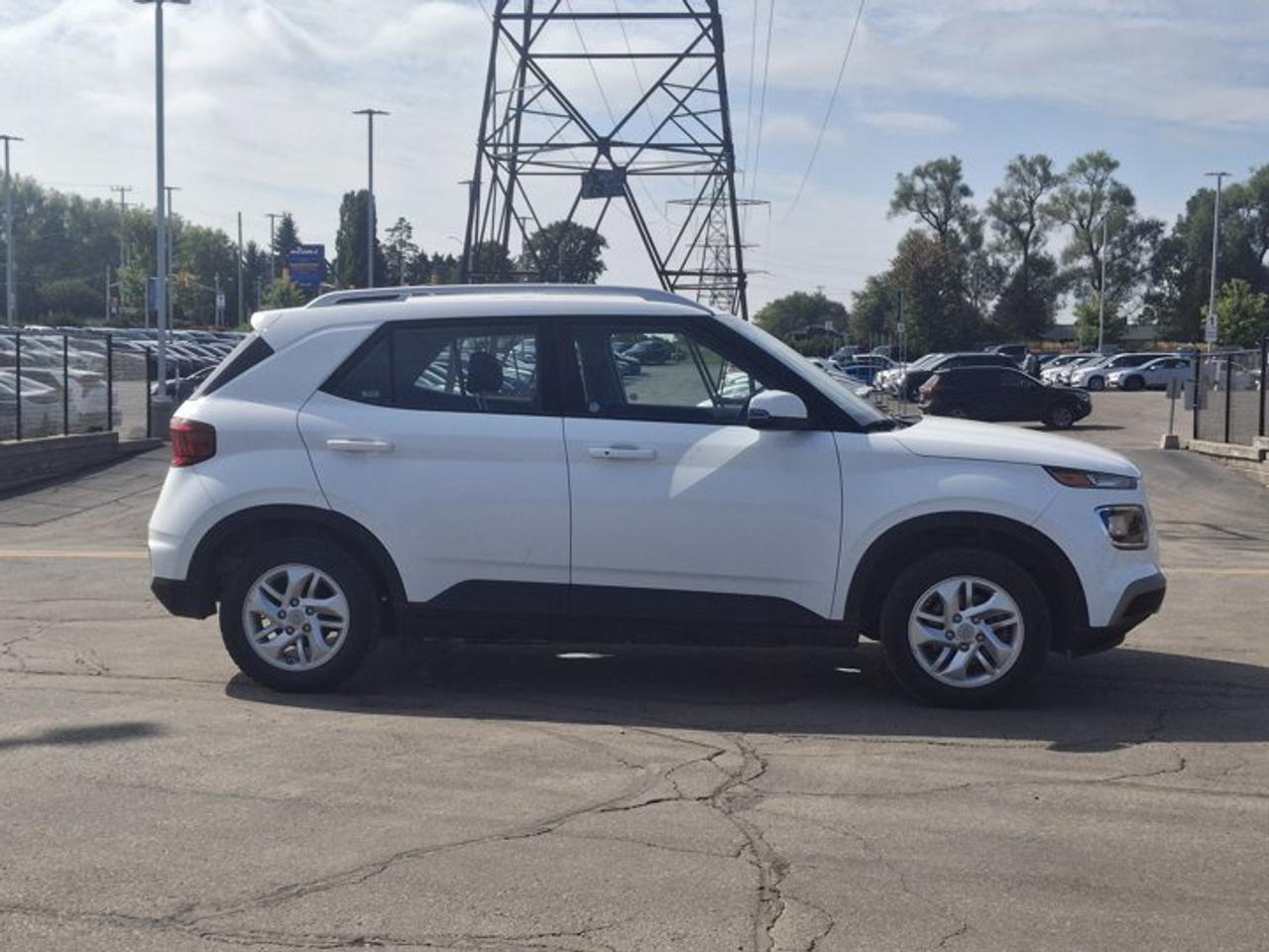 2025 Hyundai Venue Preferred | Heated Wheel + Seats | CarPlay + Android | Rear Camera | and More ! Photo