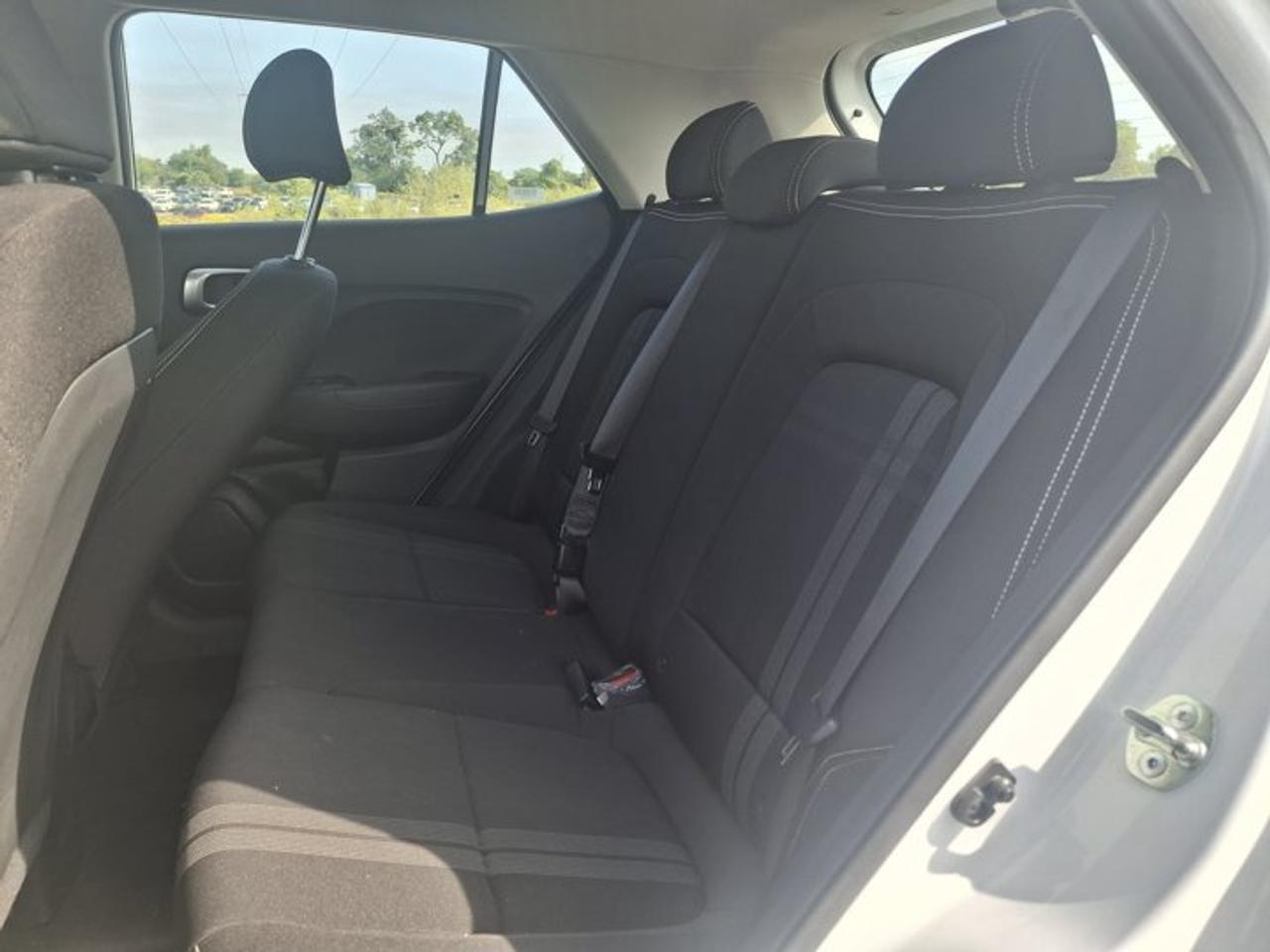 2025 Hyundai Venue Preferred | Heated Wheel + Seats | CarPlay + Android | Rear Camera | and More ! Photo