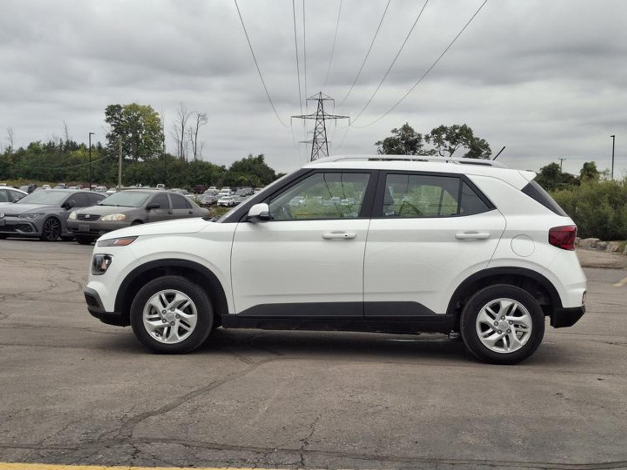 2026 Hyundai Venue Preferred | Heated Wheel + Seats | BCW | RCCW | CarPlay + Android | Rear Camera | and More ! Photo1