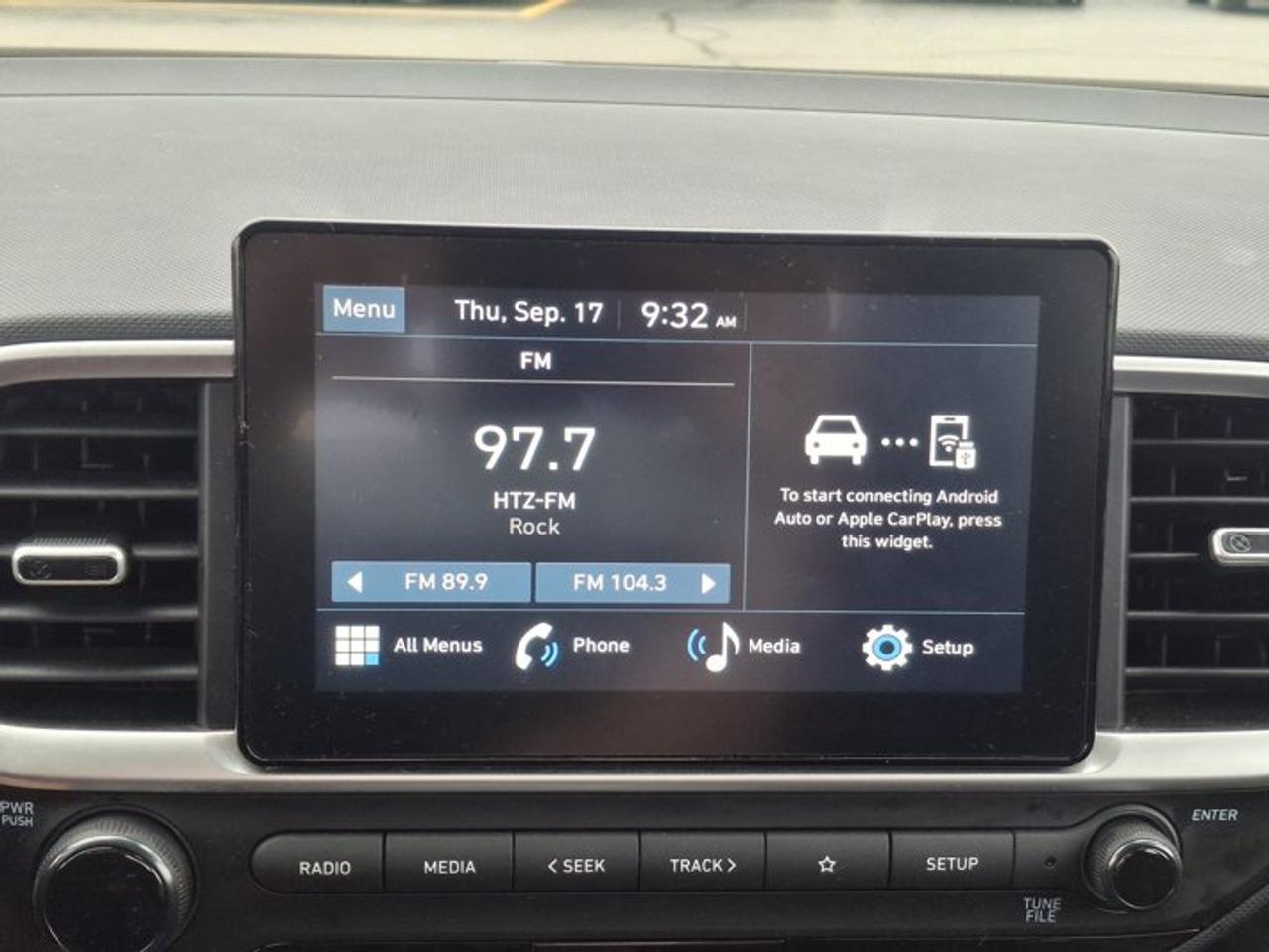 2026 Hyundai Venue Preferred | Heated Wheel + Seats | BCW | RCCW | CarPlay + Android | Rear Camera | and More ! Photo