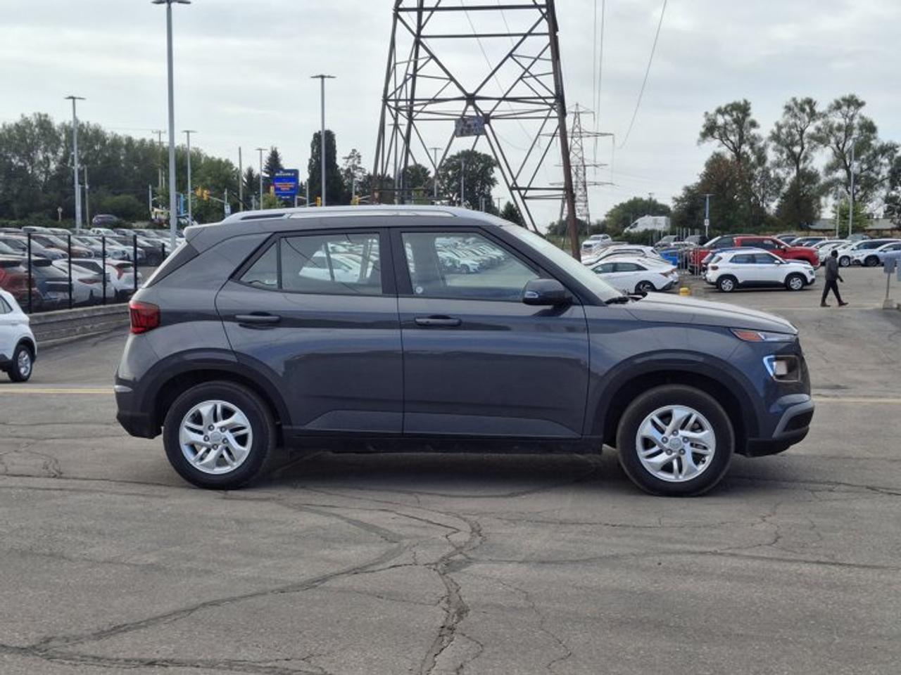 2026 Hyundai Venue Preferred | Heated Wheel + Seats | BCW | RCCW | CarPlay + Android | Rear Camera | and More ! Photo