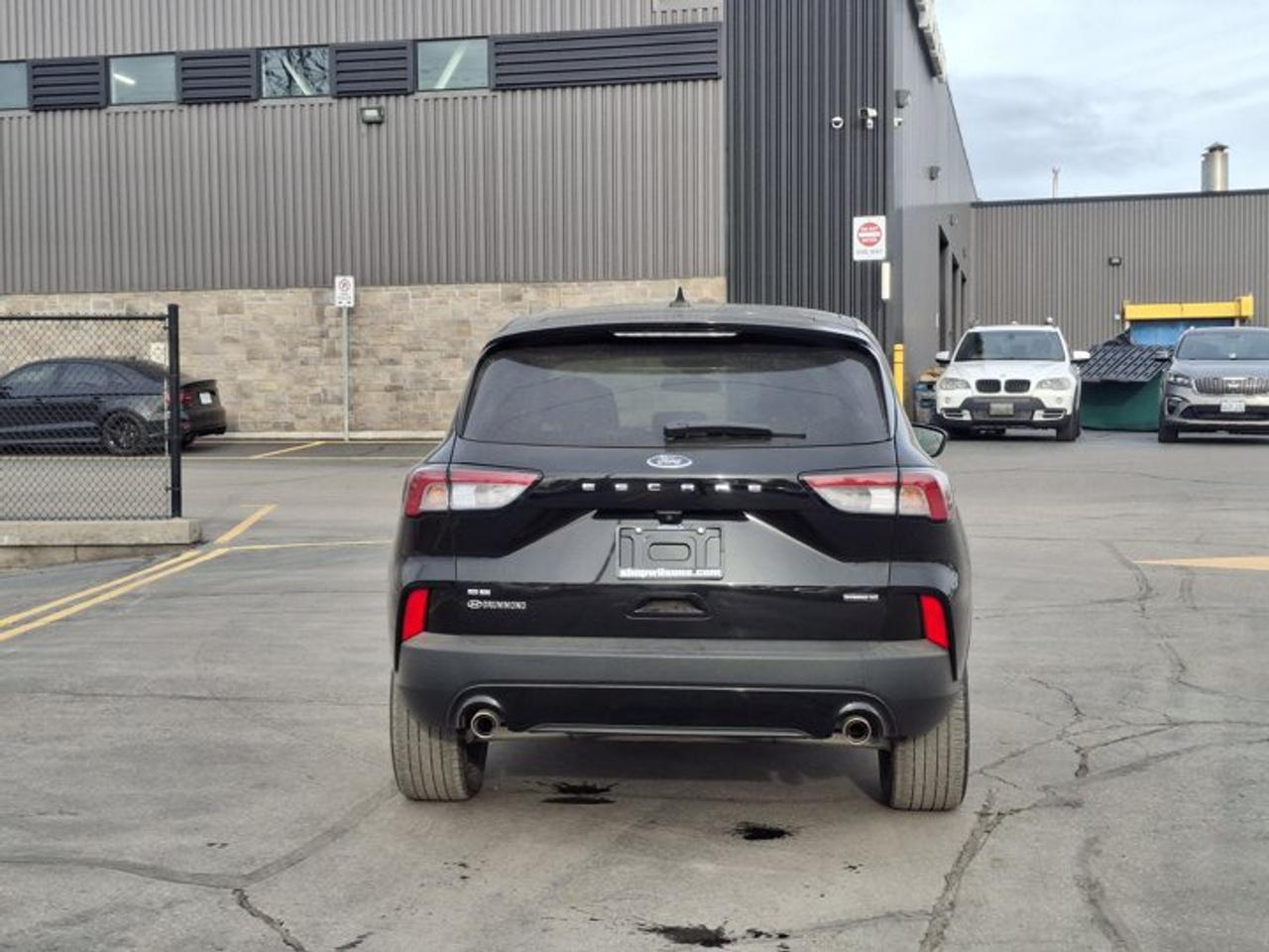 2022 Ford Escape SE Hybrid AWD | Sport Appearance Pkg | Heated Seats + Steering | Nineteens | Blind Spot Monitor | Photo3