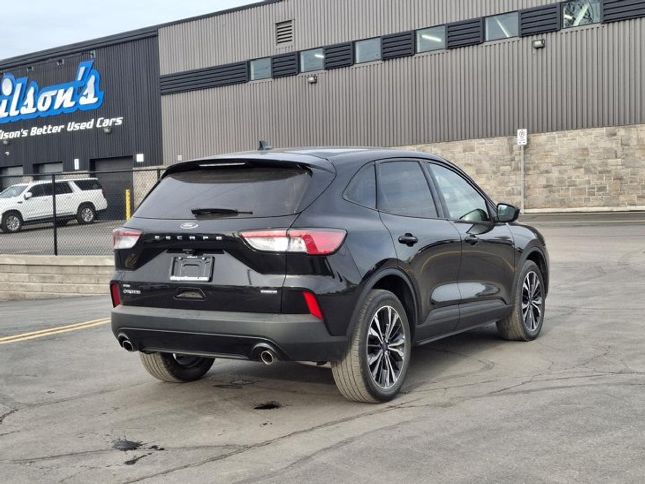 2022 Ford Escape SE Hybrid AWD | Sport Appearance Pkg | Heated Seats + Steering | Nineteens | Blind Spot Monitor | Photo
