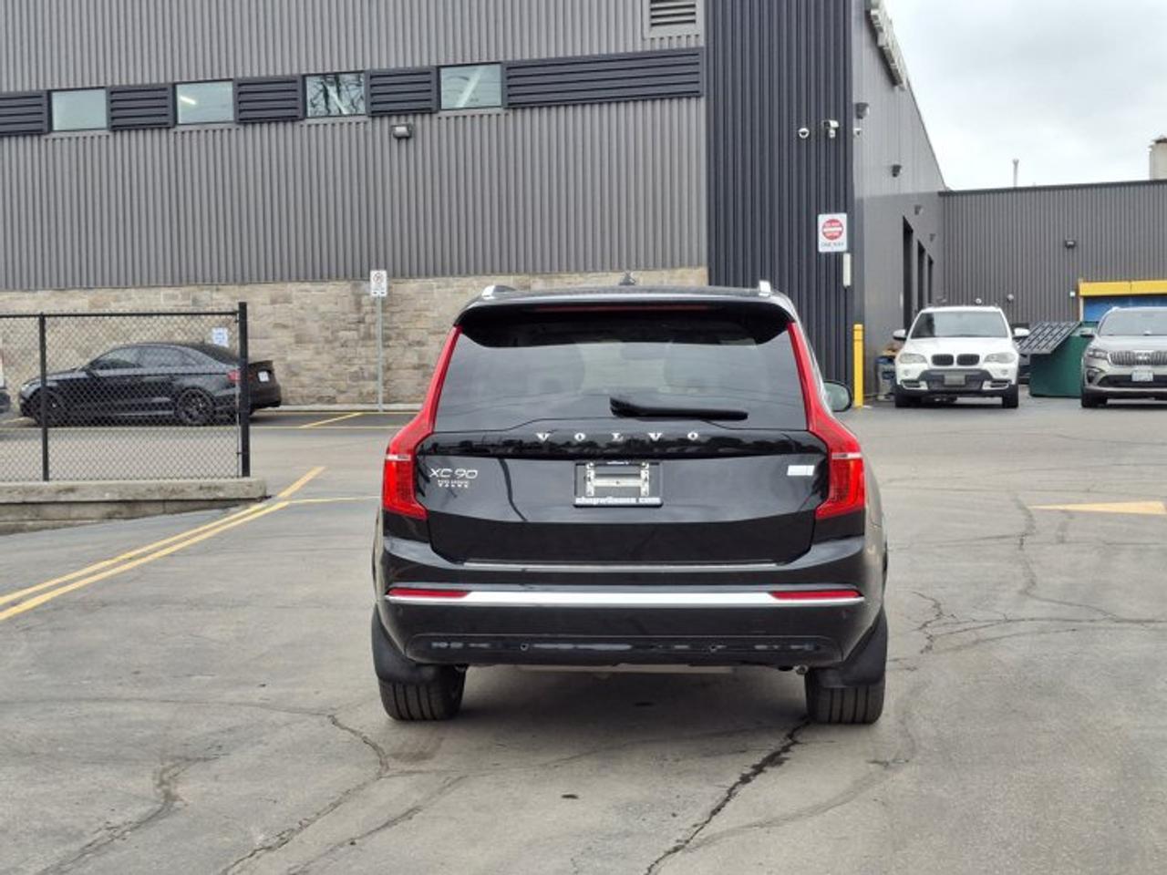 2024 Volvo XC90 Recharge Plus Bright Theme AWD | Leather | Sunroof | Nav | 360 Camera | Heated Seats | Power Seat Photo