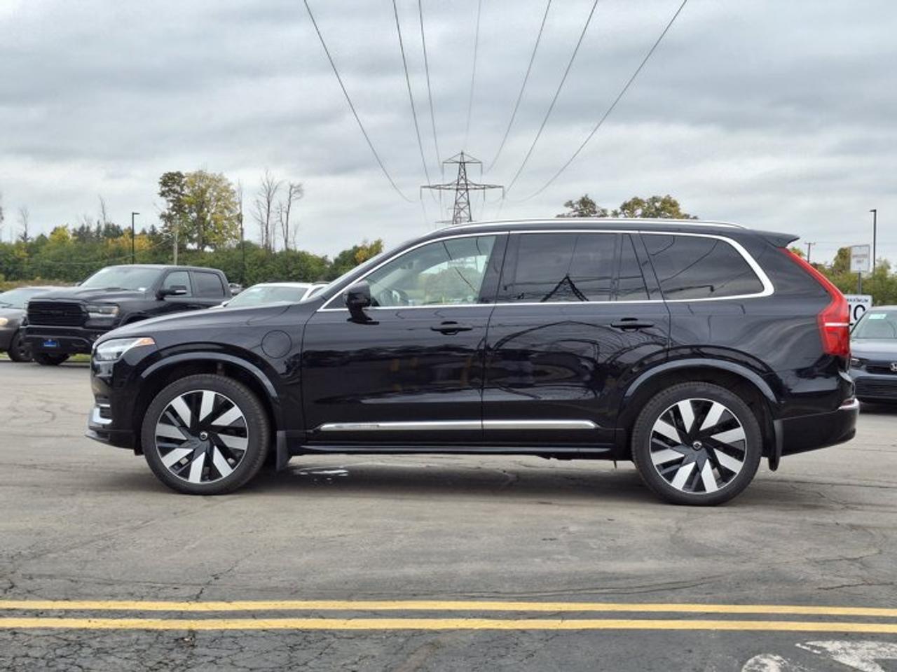 2024 Volvo XC90 Recharge Plus Bright Theme AWD | Leather | Sunroof | Nav | 360 Camera | Heated Seats | Power Seat Photo