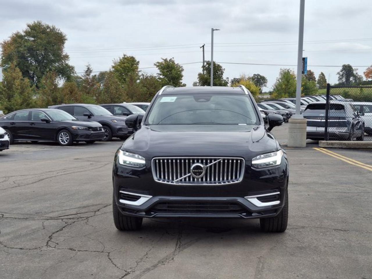 2024 Volvo XC90 Recharge Plus Bright Theme AWD | Leather | Sunroof | Nav | 360 Camera | Heated Seats | Power Seat Photo