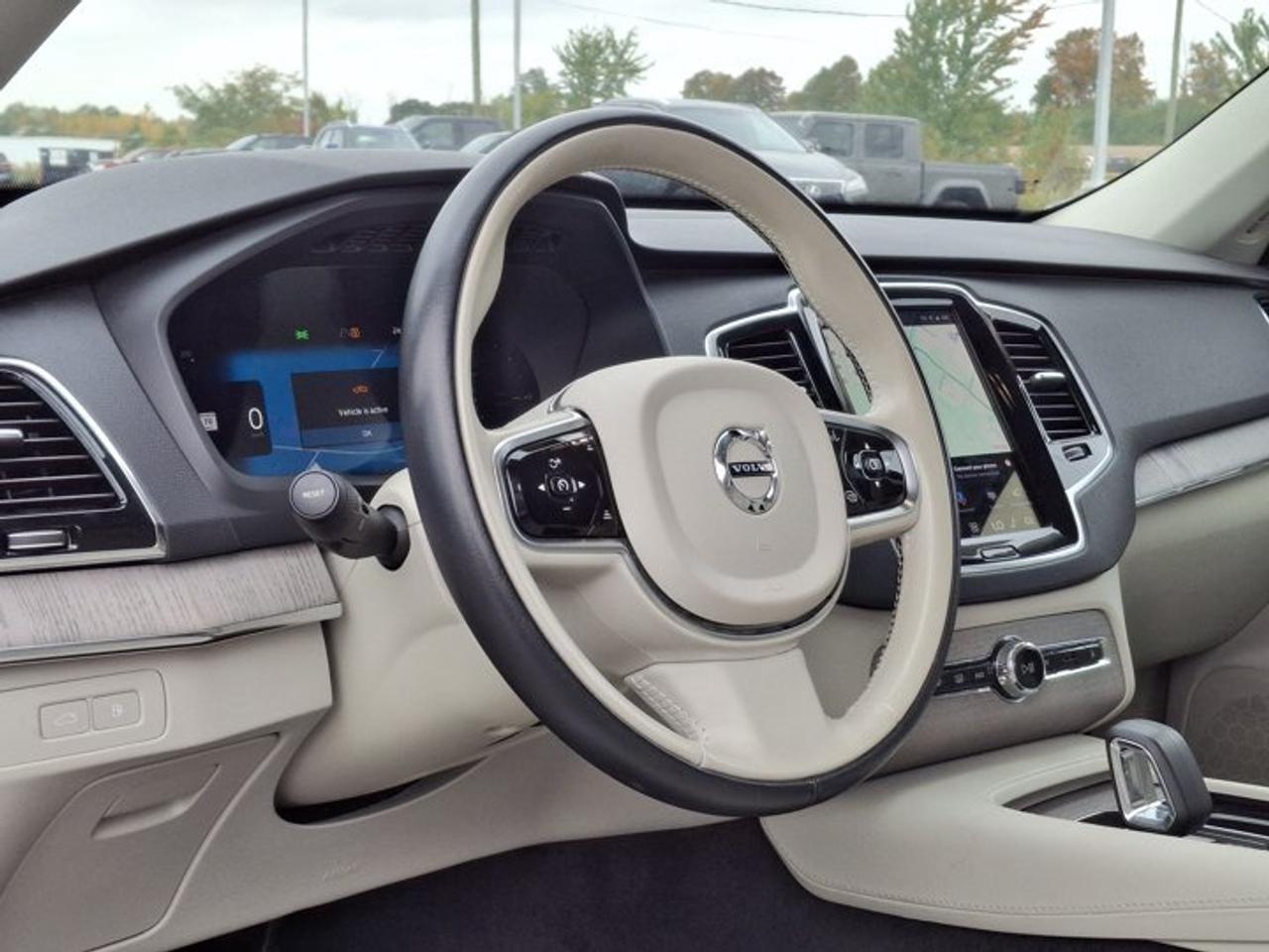 2024 Volvo XC90 Recharge Plus Bright Theme AWD | Leather | Sunroof | Nav | 360 Camera | Heated Seats | Power Seat Photo