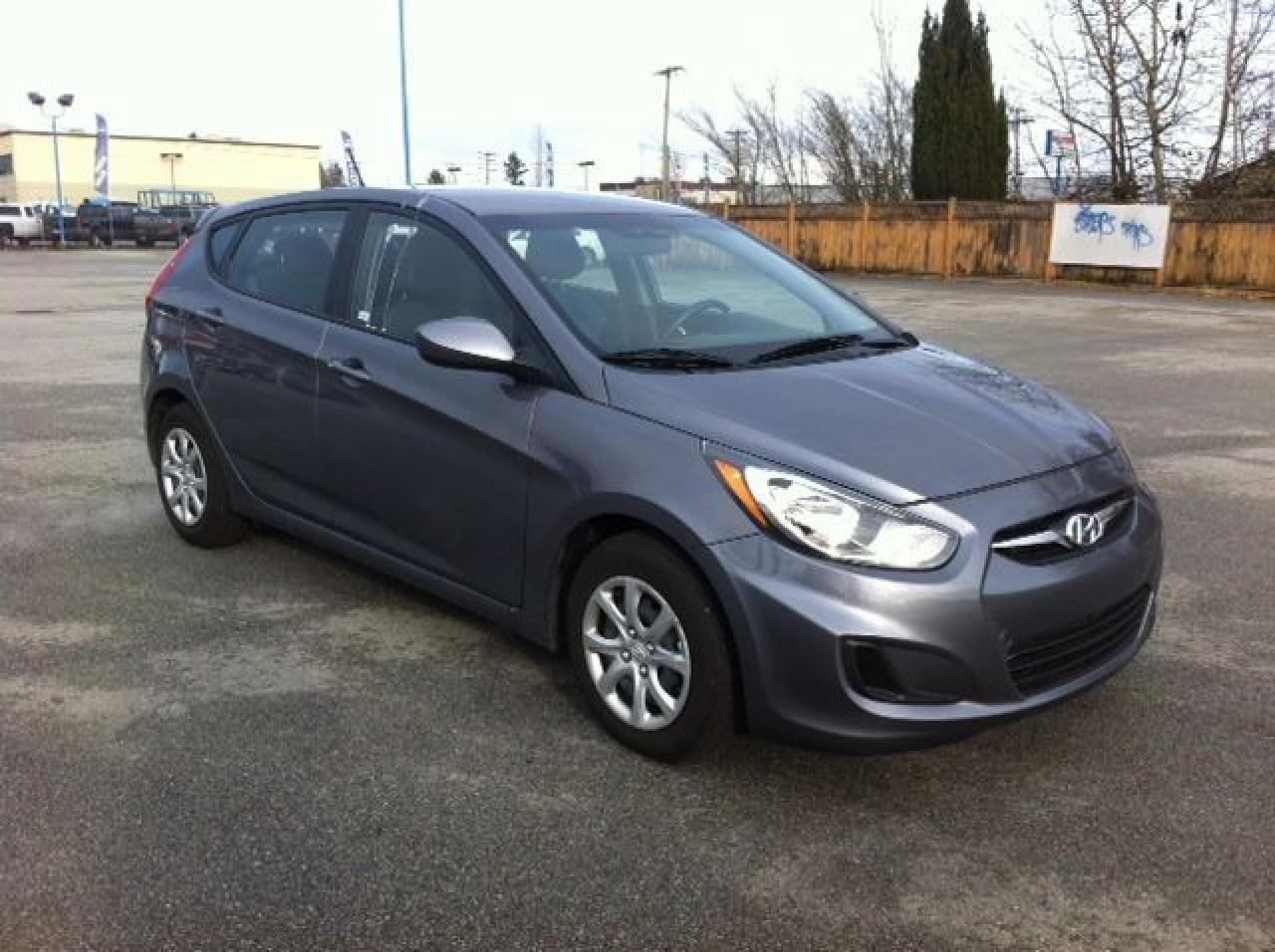 2013 Hyundai Accent GLS - Photo #3