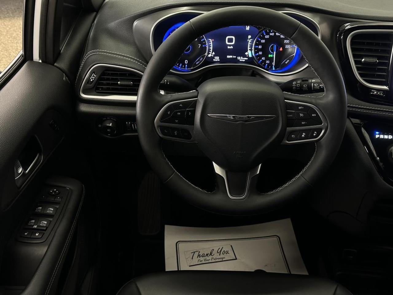 2025 Chrysler Pacifica Select SELECT/HEATED PWR LEATHER SEATS/PWR SLIDERS/BUCKETS/REM START/PWR GATE/MORE! Photo