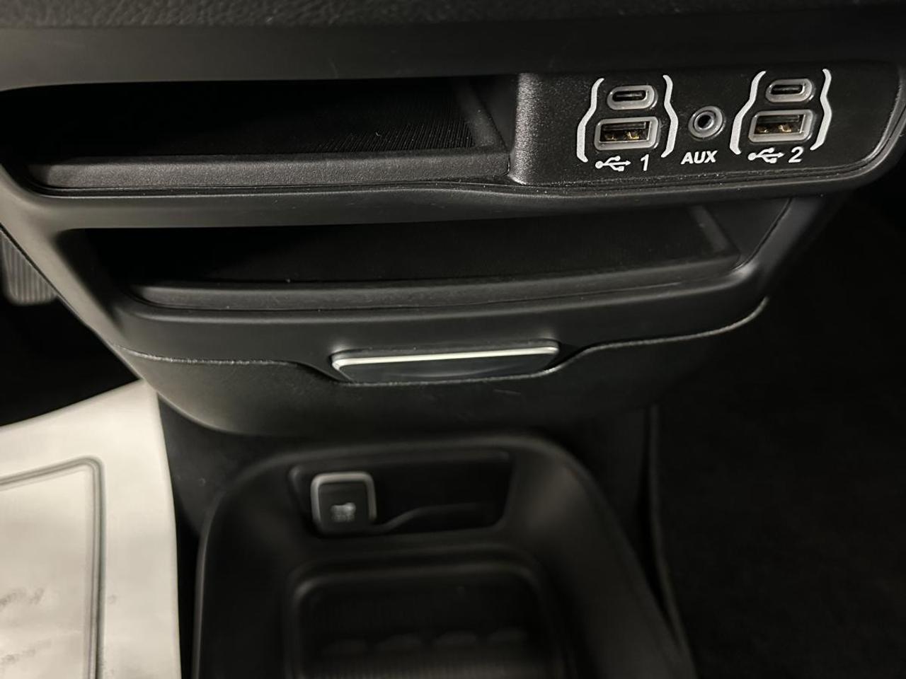 2025 Chrysler Pacifica Select SELECT/HEATED PWR LEATHER SEATS/PWR SLIDERS/BUCKETS/REM START/PWR GATE/MORE! Photo