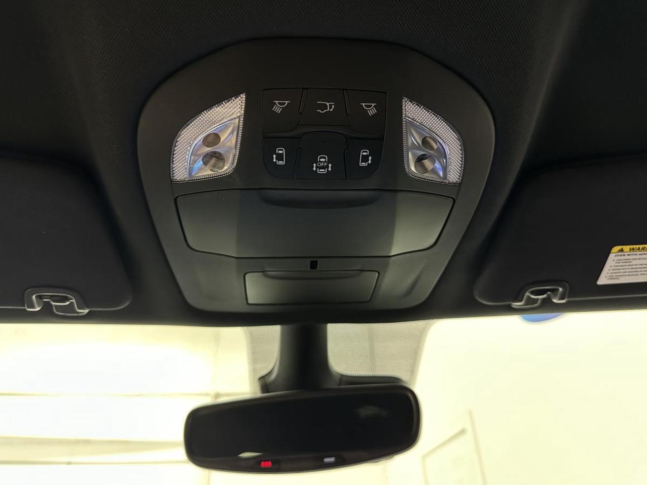 2025 Chrysler Pacifica Select SELECT/HEATED PWR LEATHER SEATS/PWR SLIDERS/BUCKETS/REM START/PWR GATE/MORE! Photo