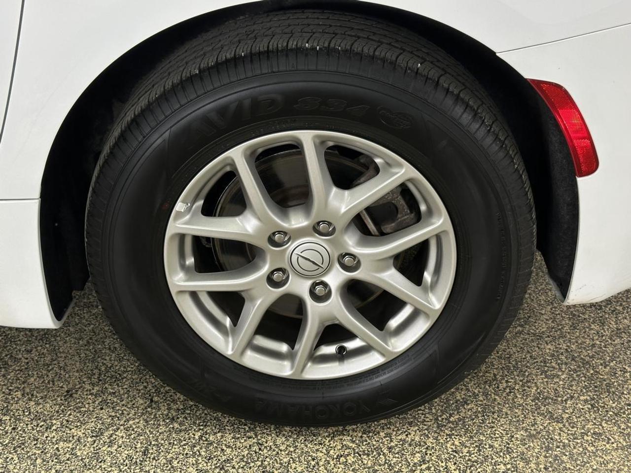 2025 Chrysler Pacifica Select SELECT/HEATED PWR LEATHER SEATS/PWR SLIDERS/BUCKETS/REM START/PWR GATE/MORE! Photo