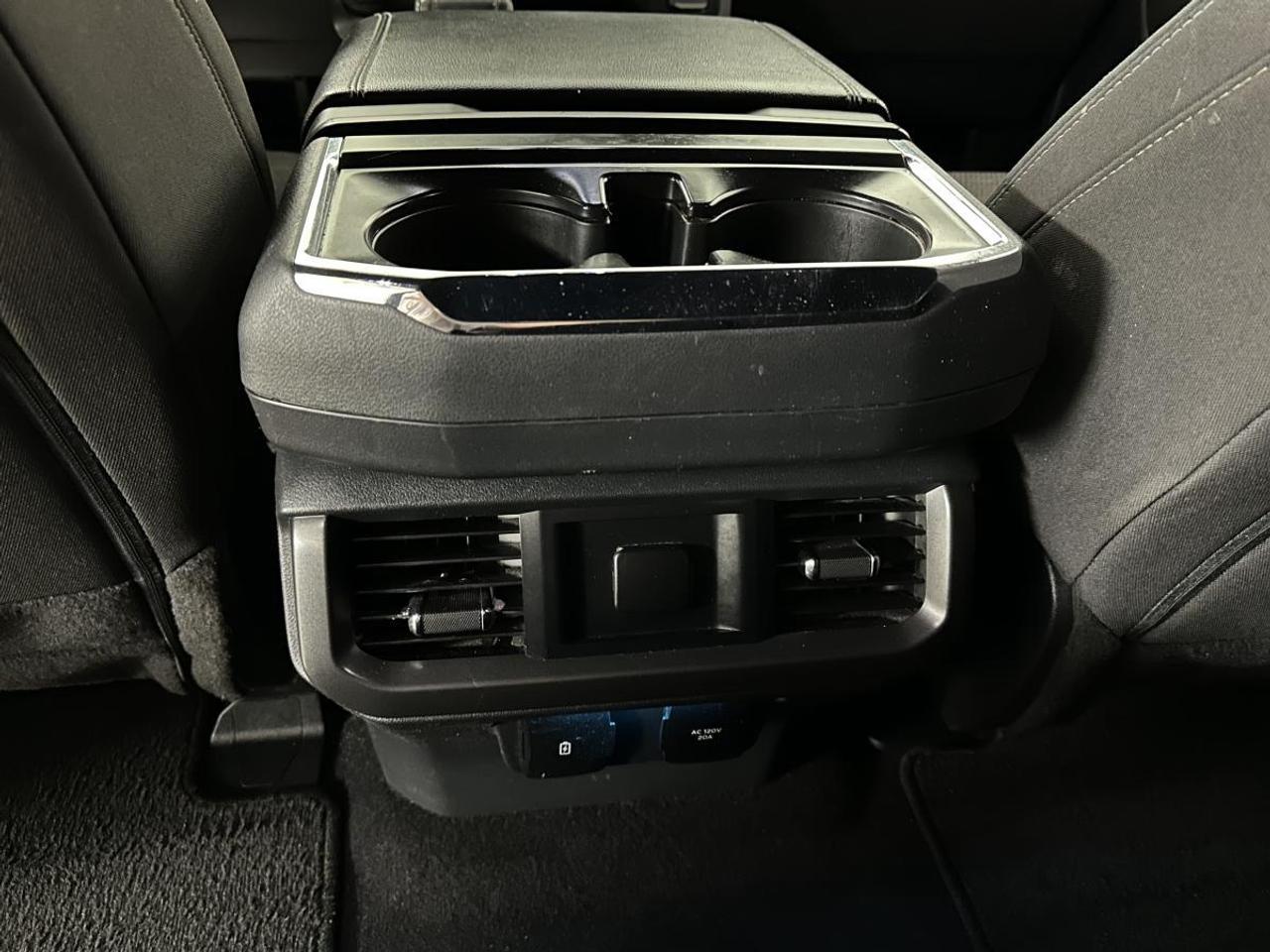 2024 Ford F-150 XLT/HYBRID/NAVIGATION/BUCKETS/33KM/1 OWNER FORD LEASE RETURN! Photo
