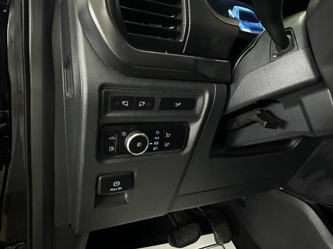 2024 Ford F-150 XLT/HYBRID/NAVIGATION/BUCKETS/33KM/1 OWNER FORD LEASE RETURN! Photo