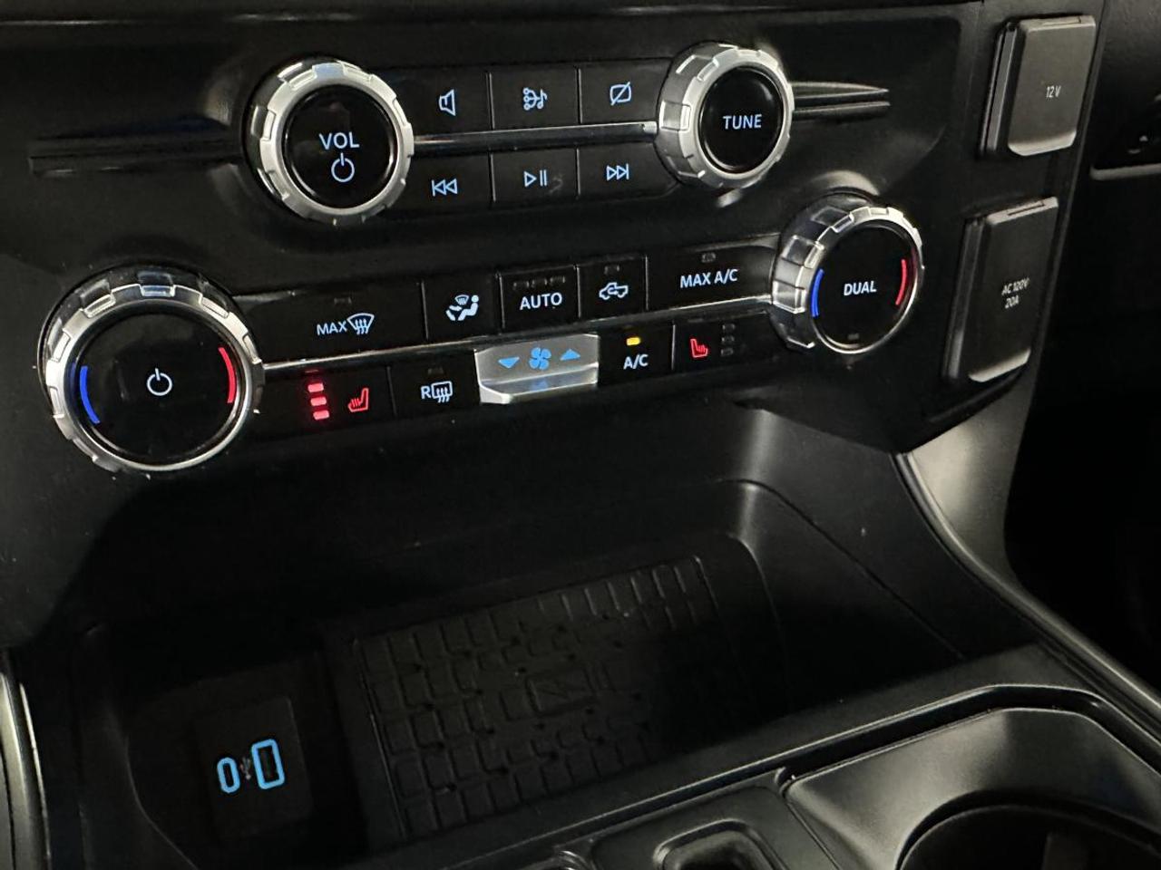 2024 Ford F-150 XLT/HYBRID/NAVIGATION/BUCKETS/33KM/1 OWNER FORD LEASE RETURN! Photo