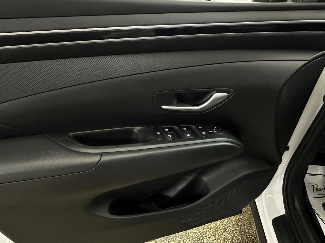 2024 Hyundai Tucson Preferred PREFERRED/AWD/25KM/OFF 1 OWNER HYUNDAI LEASE! Photo