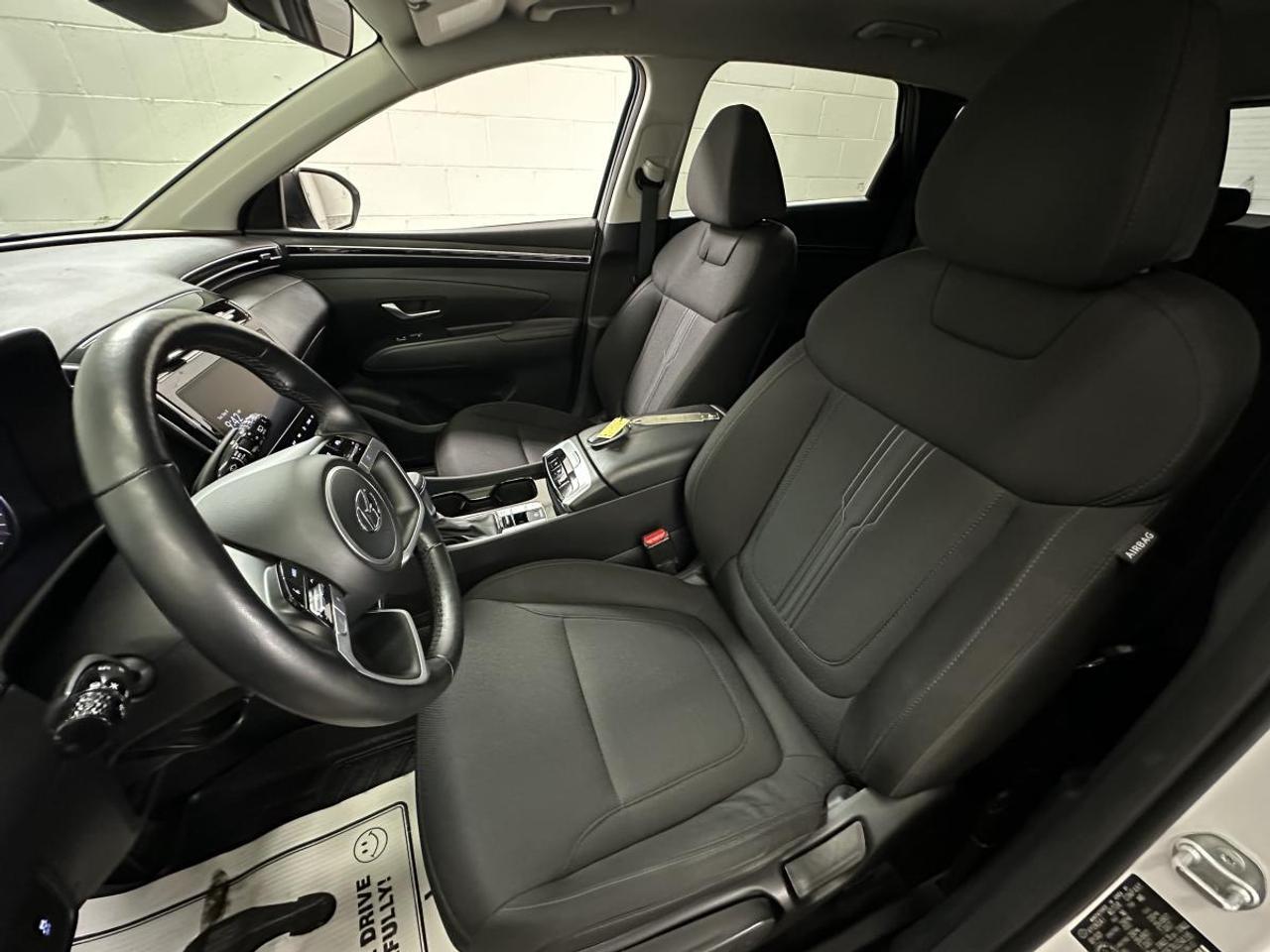 2024 Hyundai Tucson Preferred PREFERRED/AWD/25KM/OFF 1 OWNER HYUNDAI LEASE! Photo