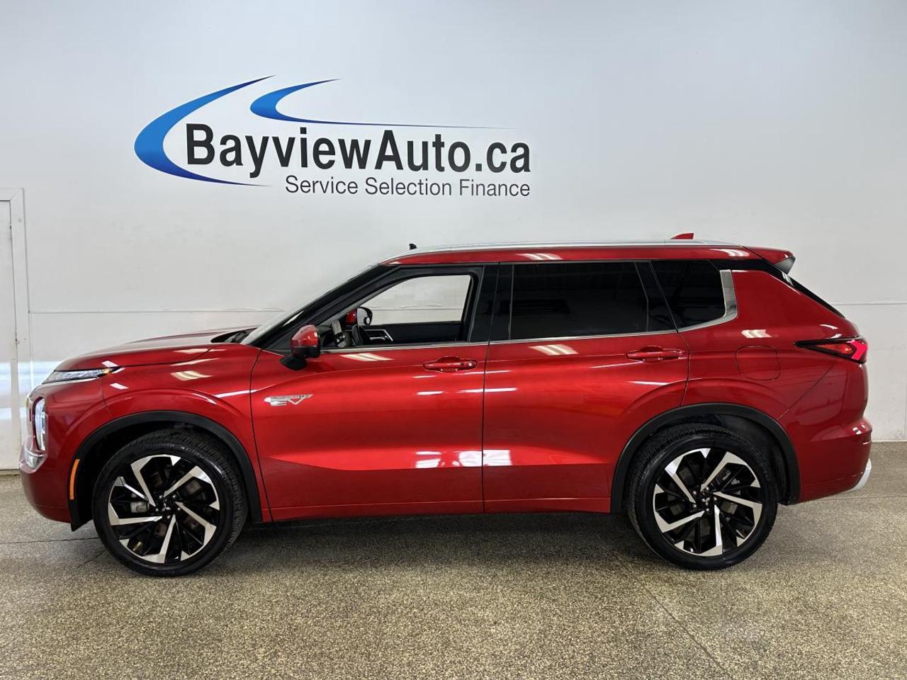 2024 Mitsubishi Outlander Plug-In Hybrid GT/HYBRID/33KM/7 PASS/LEATHER/ROOF/NAVI/OFF 1 OWNER LEASE! Photo