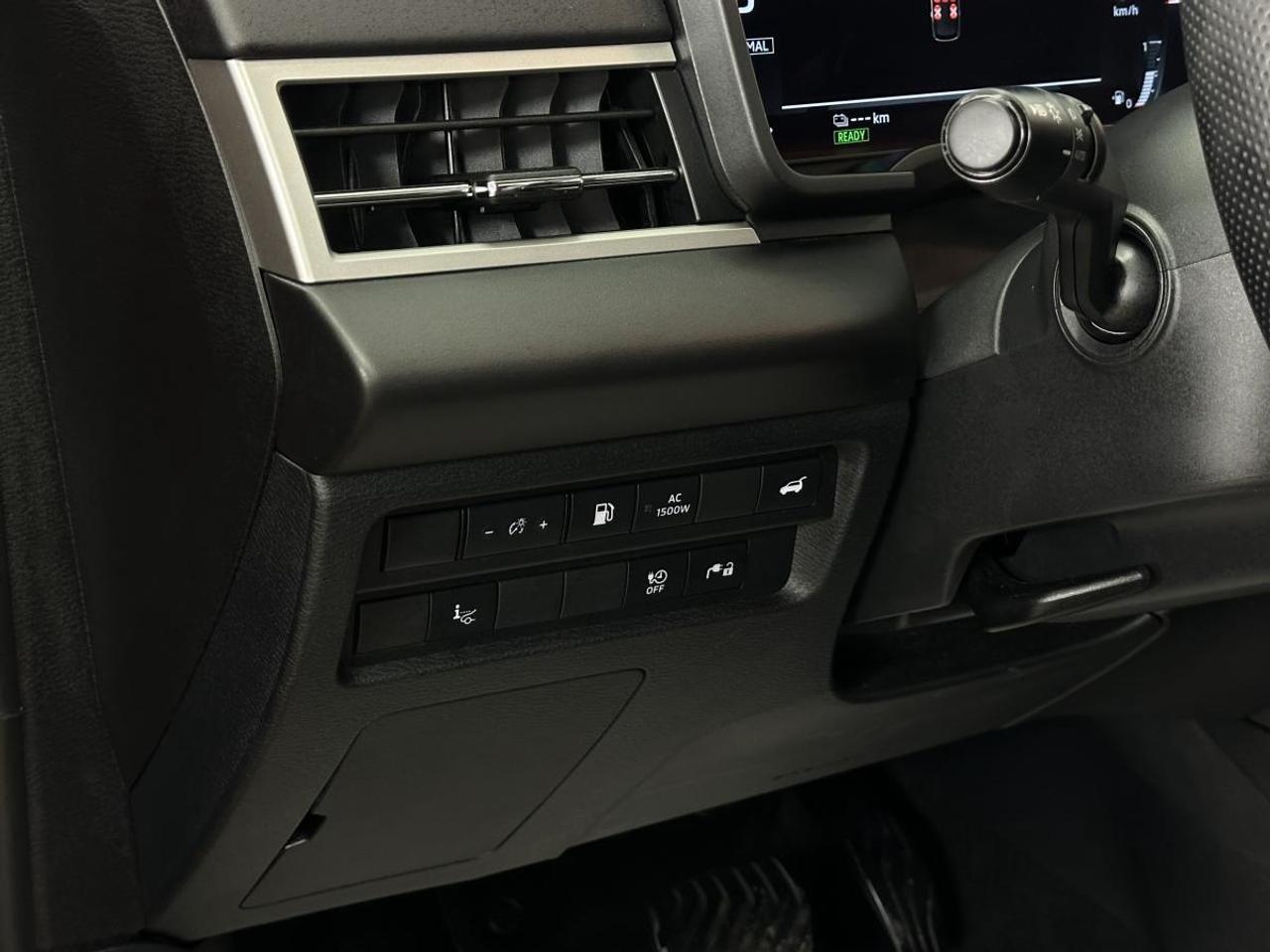 2024 Mitsubishi Outlander Plug-In Hybrid GT/HYBRID/33KM/7 PASS/LEATHER/ROOF/NAVI/OFF 1 OWNER LEASE! Photo