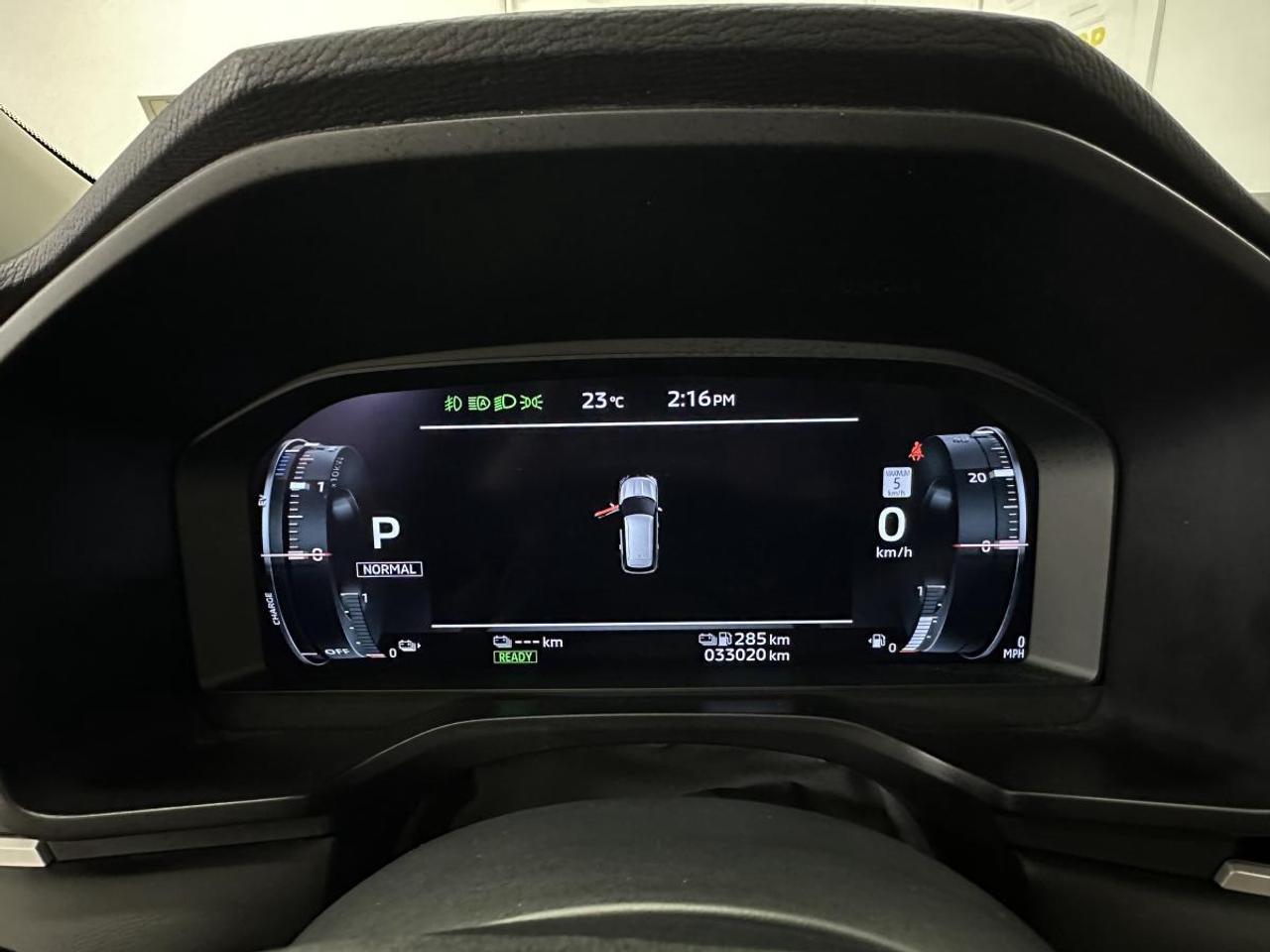2024 Mitsubishi Outlander Plug-In Hybrid GT/HYBRID/33KM/7 PASS/LEATHER/ROOF/NAVI/OFF 1 OWNER LEASE! Photo