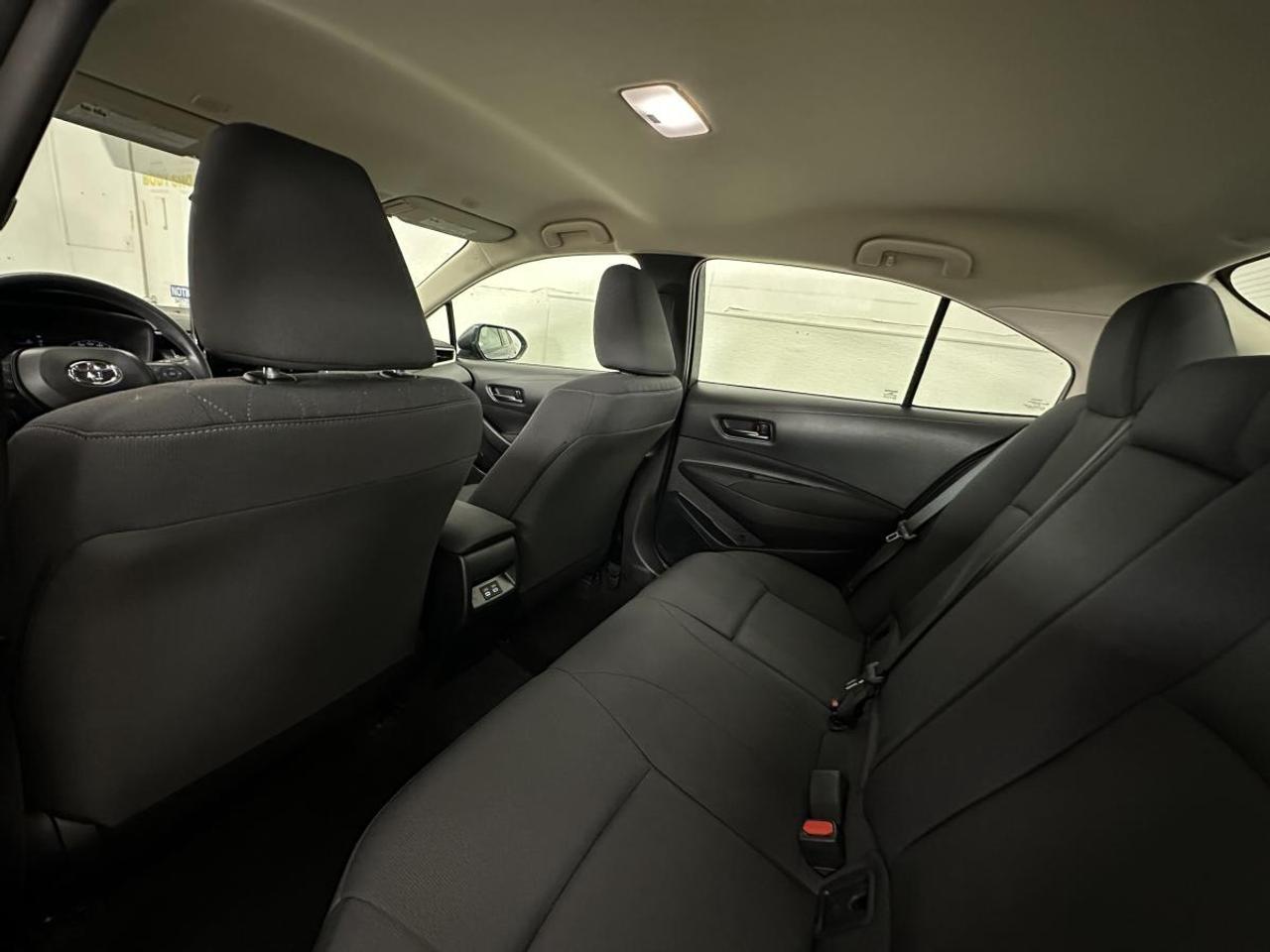 2024 Toyota Corolla LE/10700KM/AUTO/AC/PWR GROUP/1 OWNER! Photo