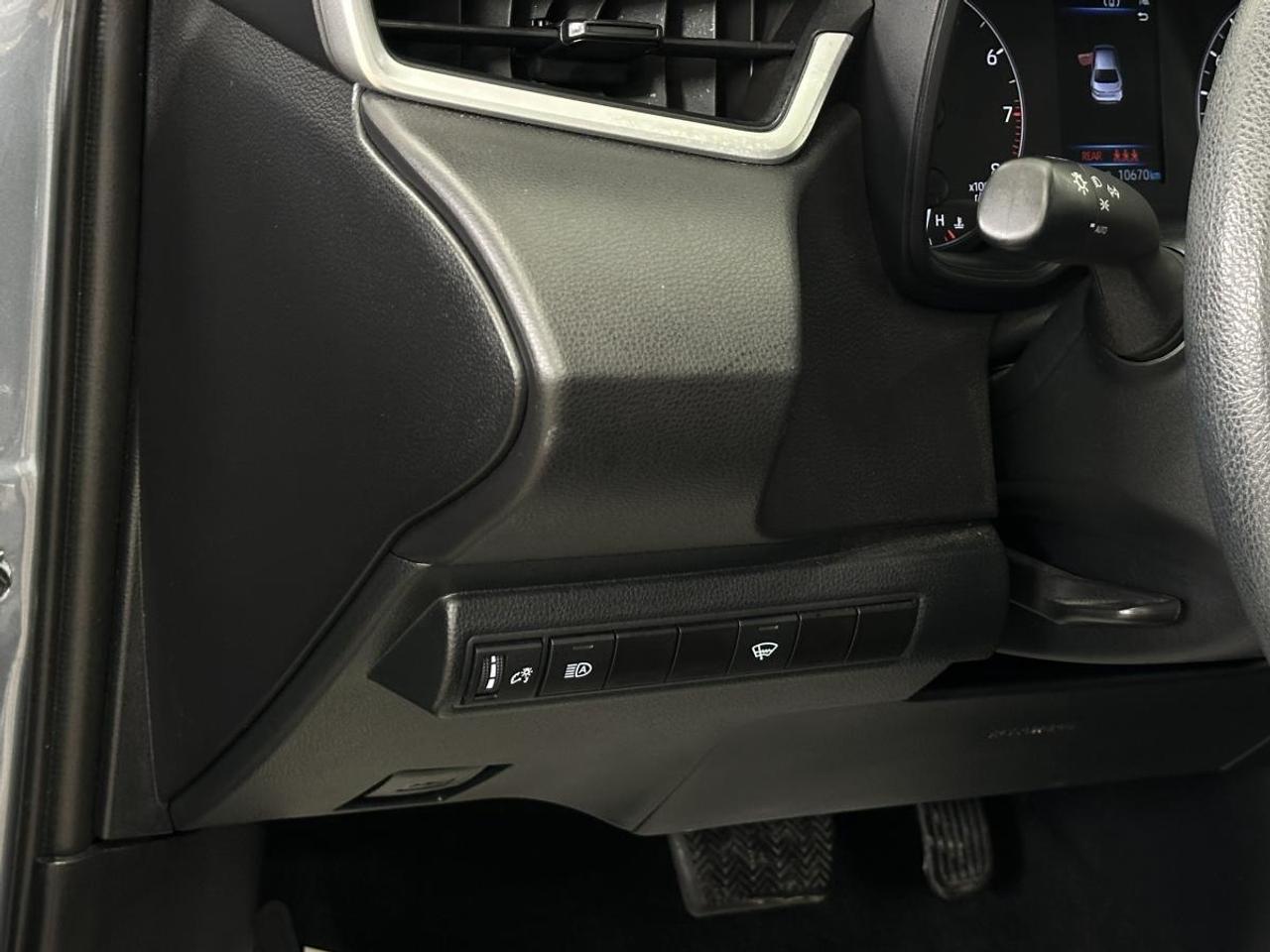 2024 Toyota Corolla LE/10700KM/AUTO/AC/PWR GROUP/1 OWNER! Photo