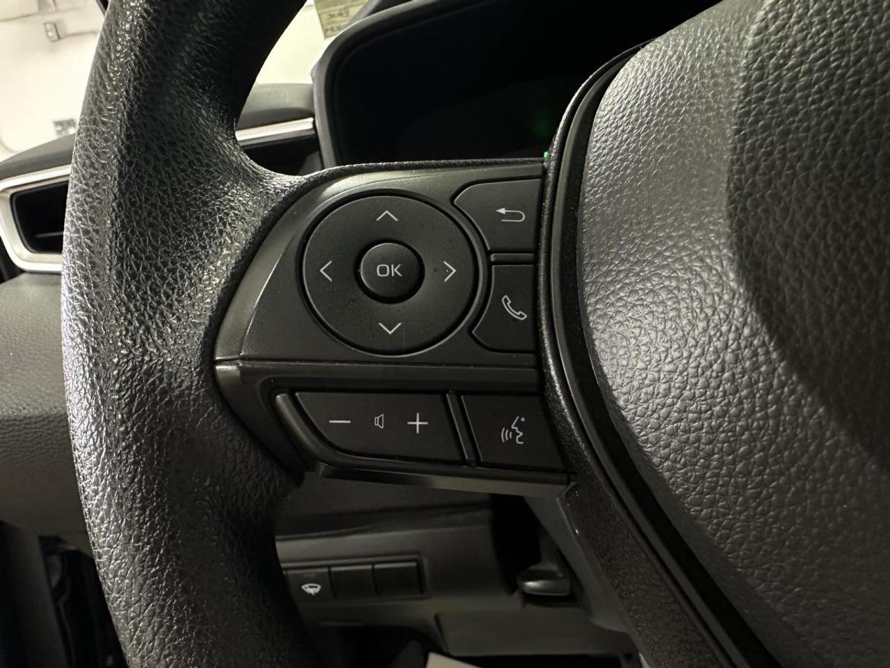 2024 Toyota Corolla LE/10700KM/AUTO/AC/PWR GROUP/1 OWNER! Photo